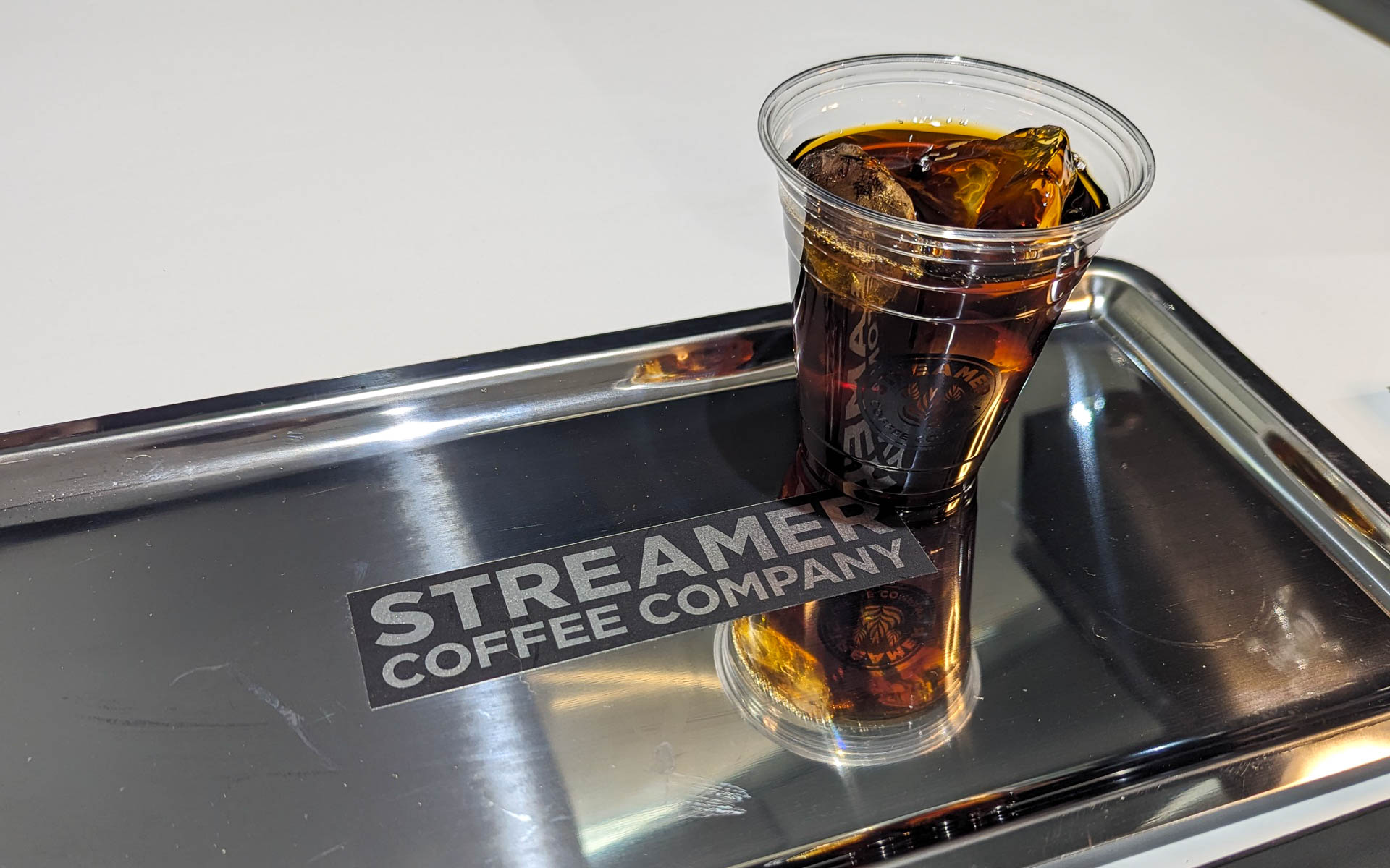 「STREAMER COFFEE COMPANY」によるオリジナルコーヒーを提供