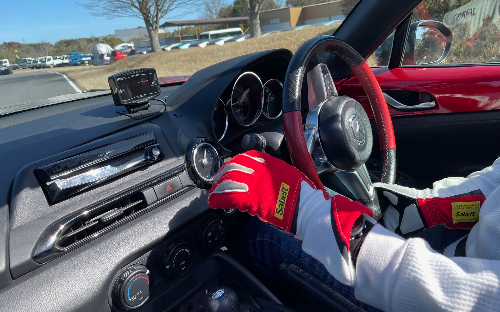 走行中の誰か。それぞれの癖はあるけれども評価は的確です