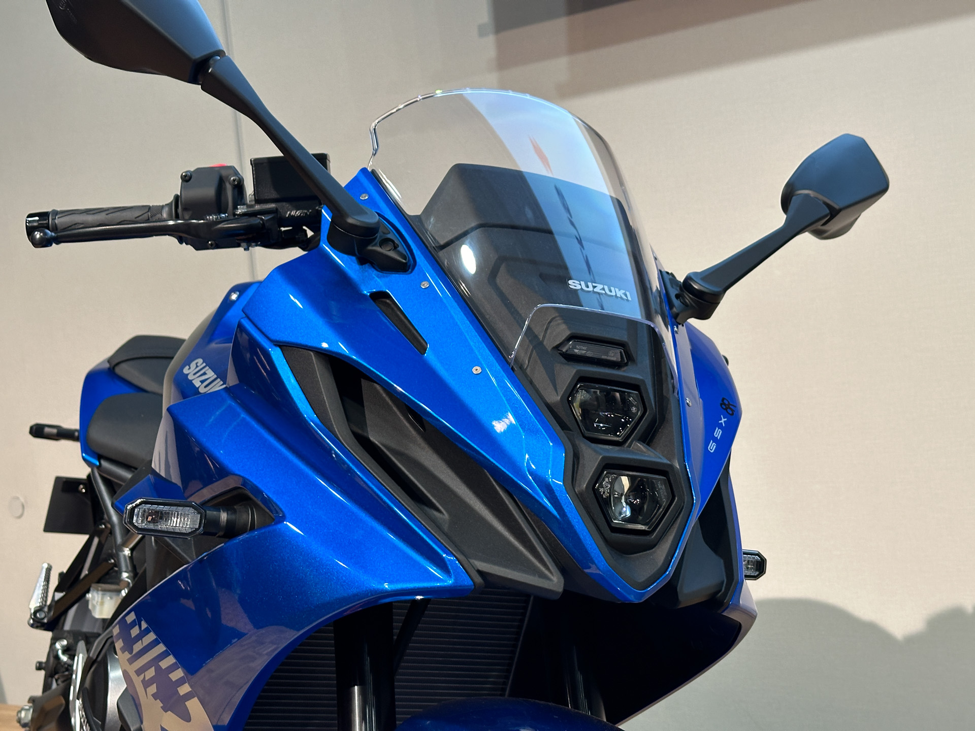 新型GSX-8R