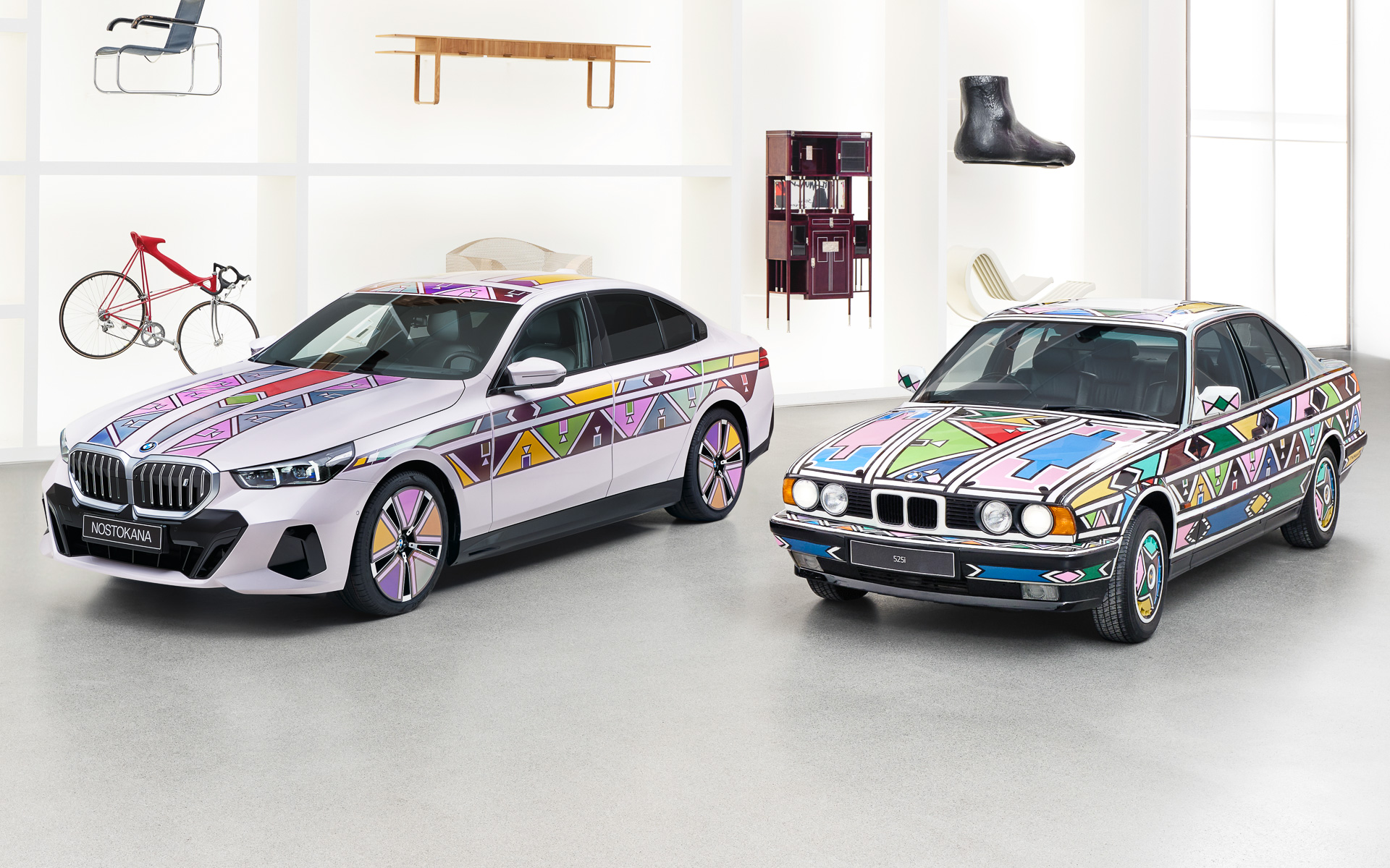 「i5 Flow NOSTOKANA」と1991年に製作されたアートカーの「525i」