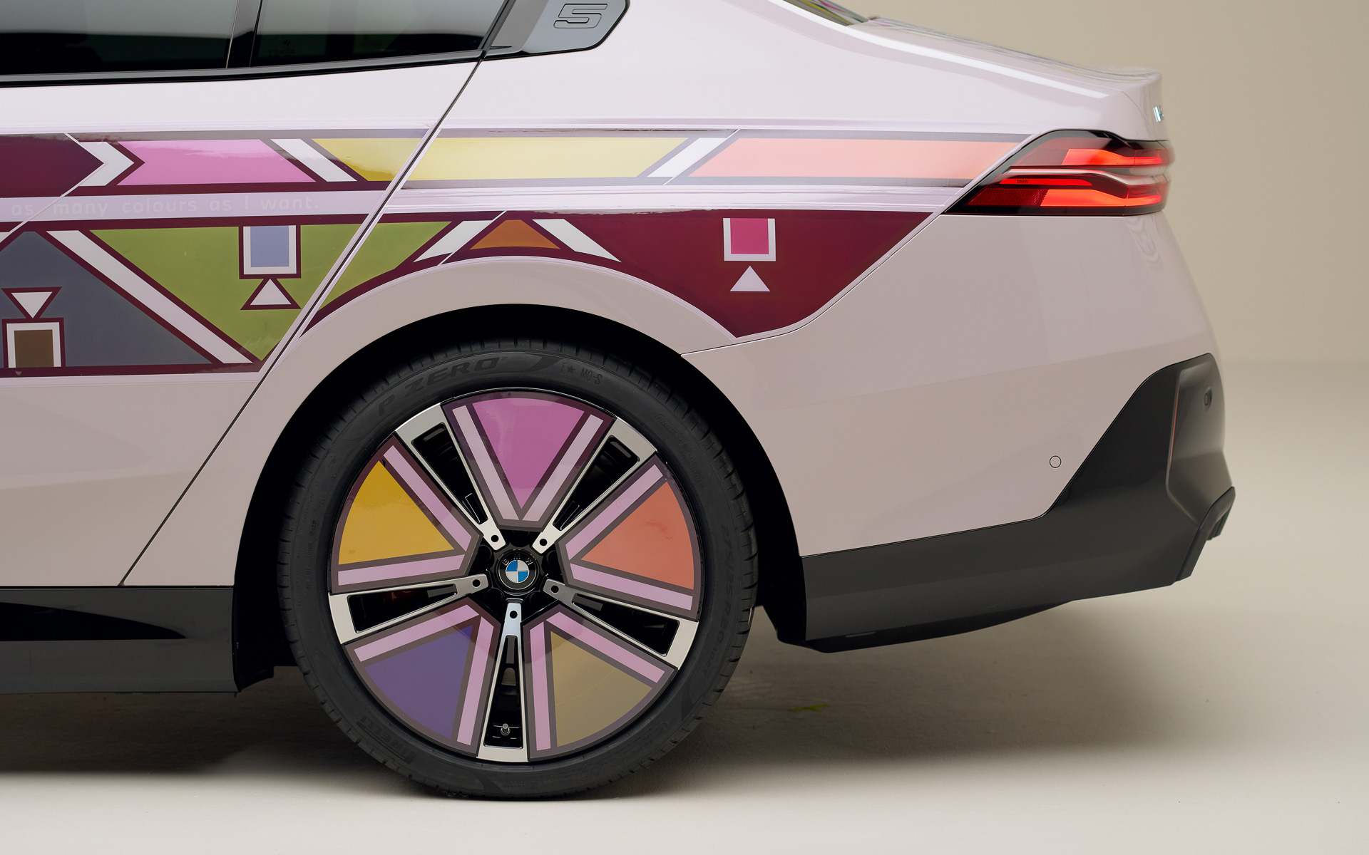 特別仕様車「i5 Flow NOSTOKANA」