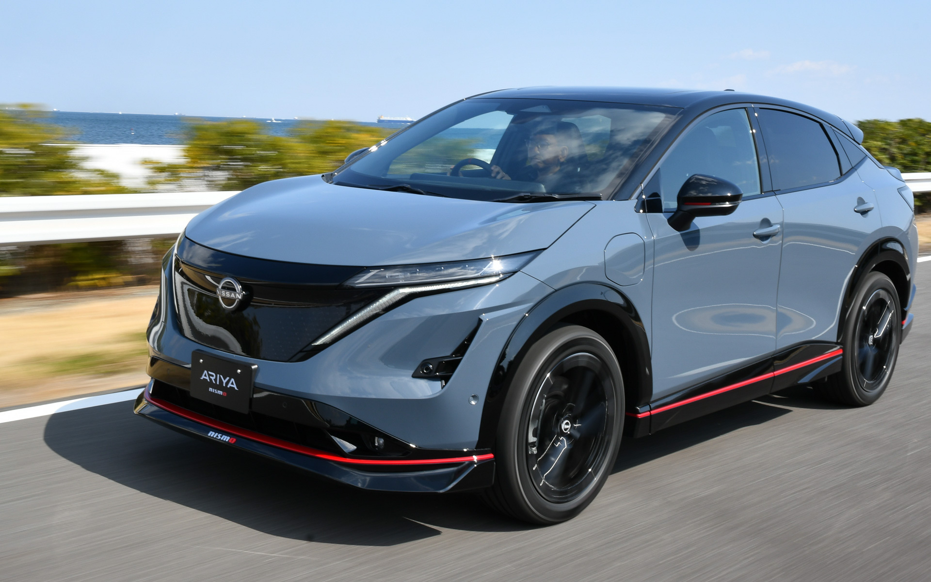 6月に発売される新型「アリアNISMO」に乗った