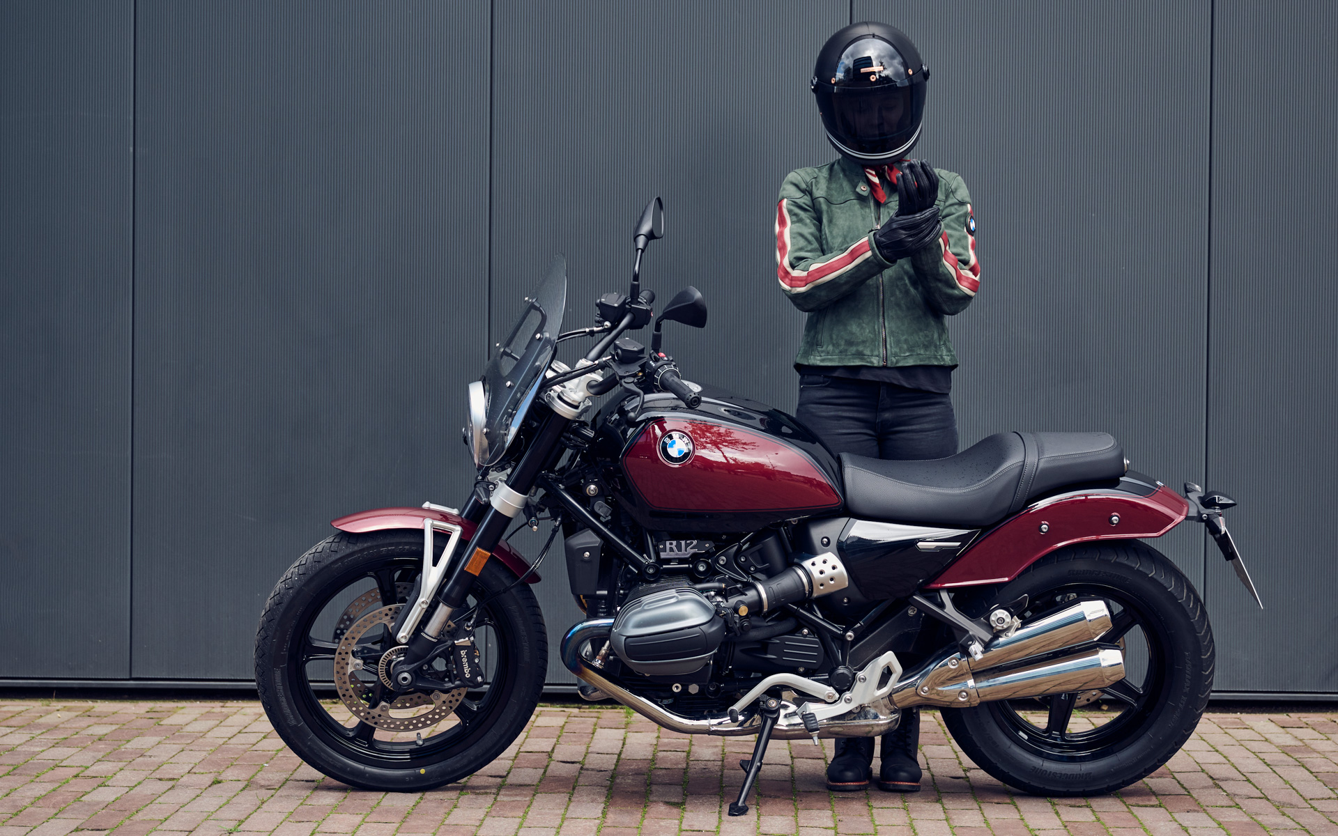 新型クルーザー「R12」