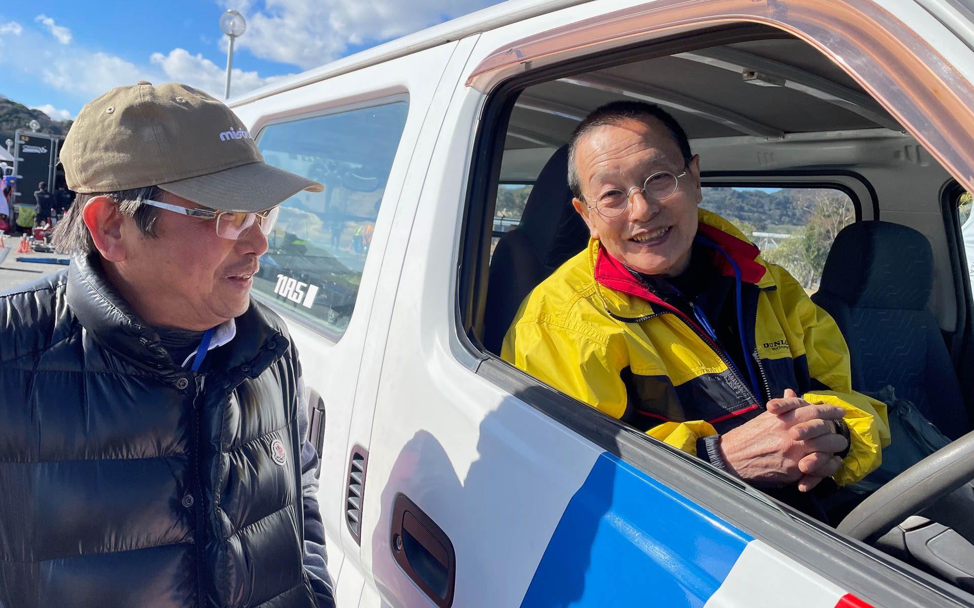 現役時代一緒に走っていたNRSの高崎さん（右）と大庭先生。昔のまんまでした