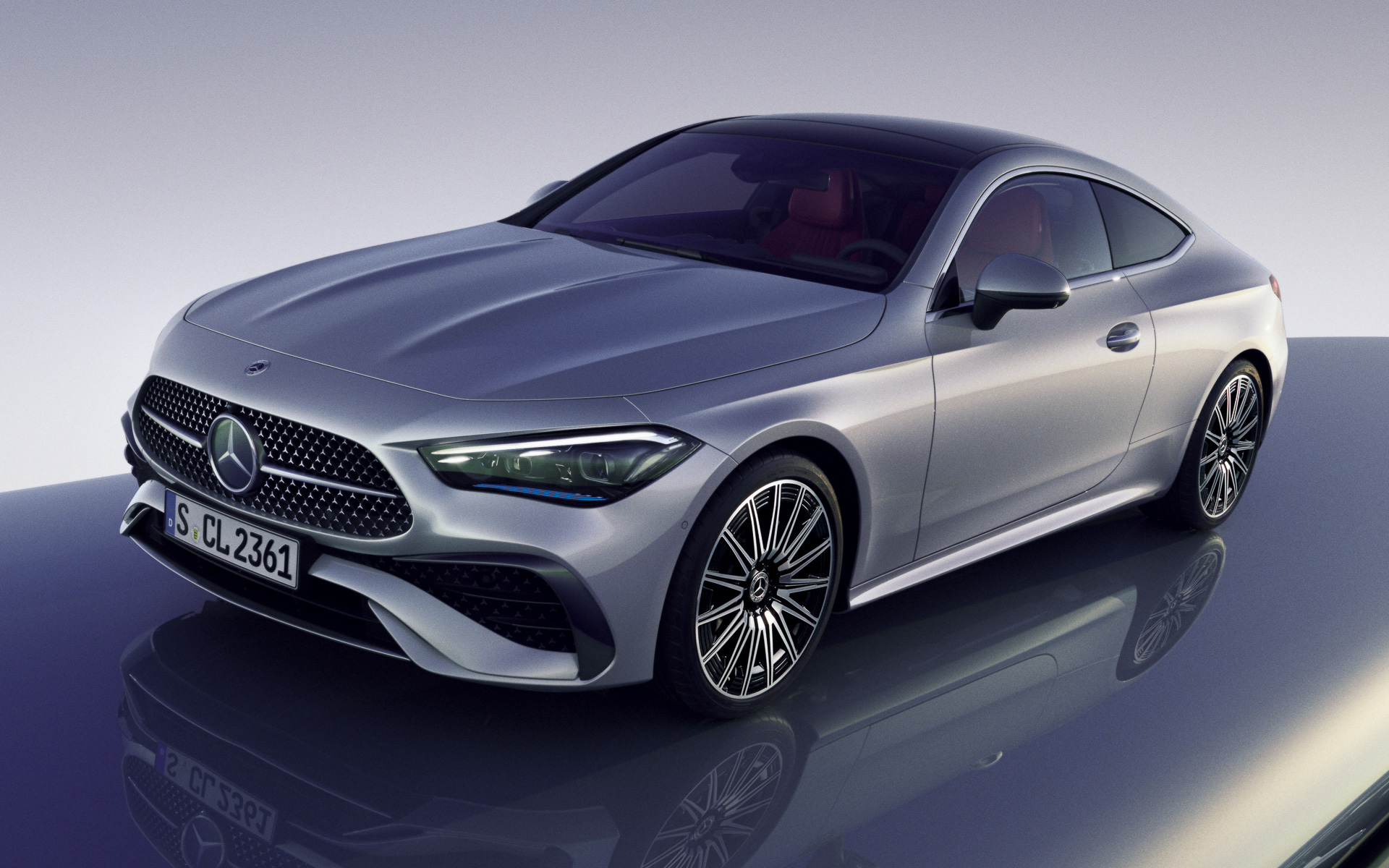 ボディサイズは4850×1860×1420mm（全長×全幅×全高）で、2ドアクーペのエレガントなイメージとともに、ゆとりある室内空間と高い居住性も確保している