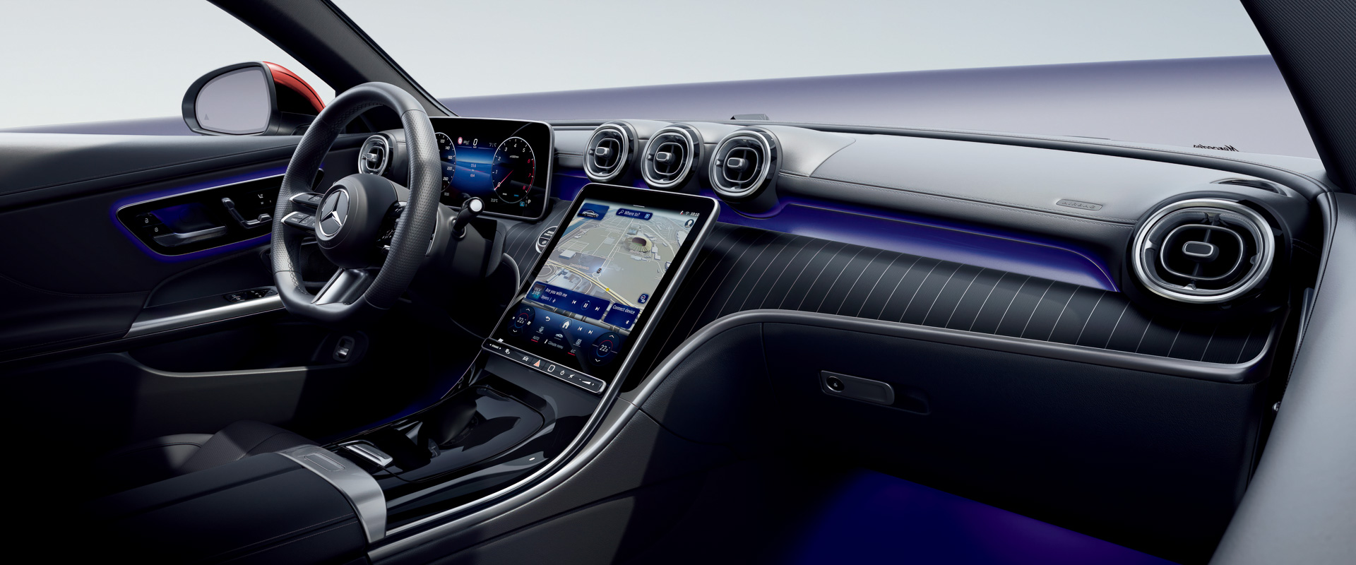 人間工学に基づいて配置した12.3インチと11.9インチの2つの高解像度ディスプレイを採用し、第3世代のMBUXを搭載