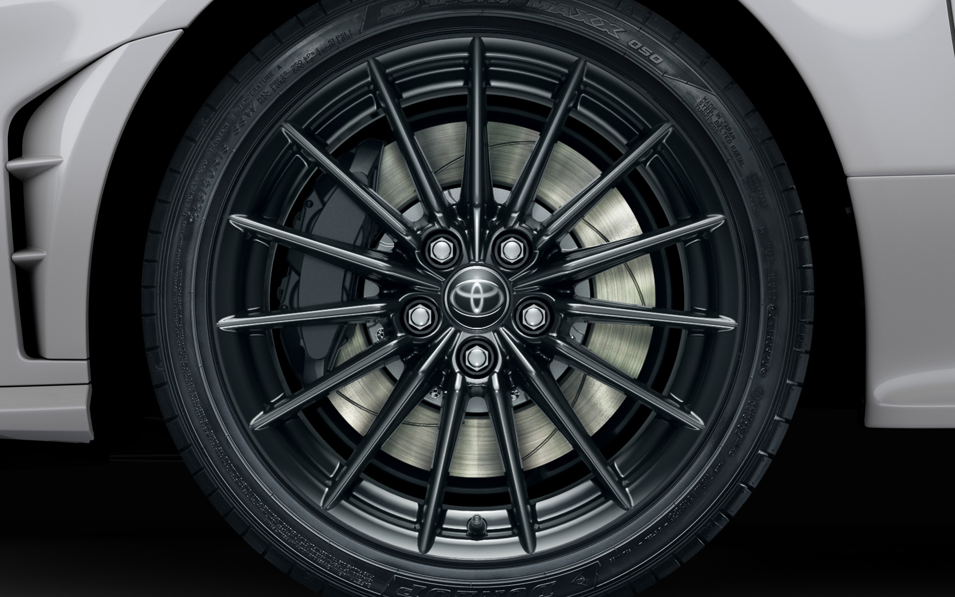 GRヤリス RZ エンケイ製8Jインセット45mm