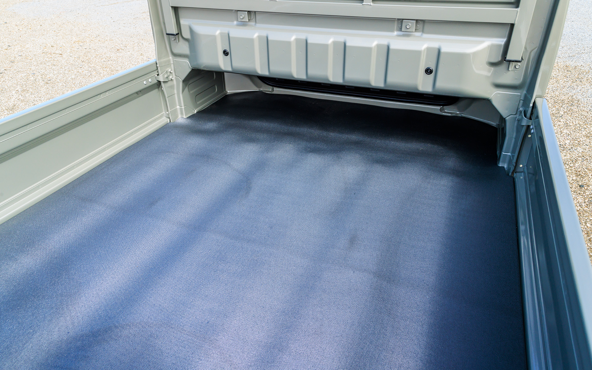 荷台寸法は1480×1410mm（長さ×幅）