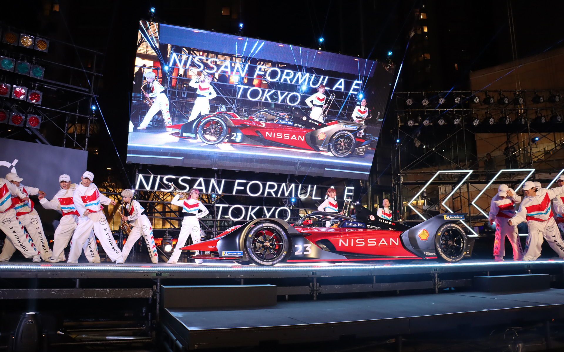 4人組の管楽器ガールズユニット「MOS」とダンスアーティストグループ「GANMI」のコラボパフォーマンスでスペシャルパフォーマンスを盛り上げた