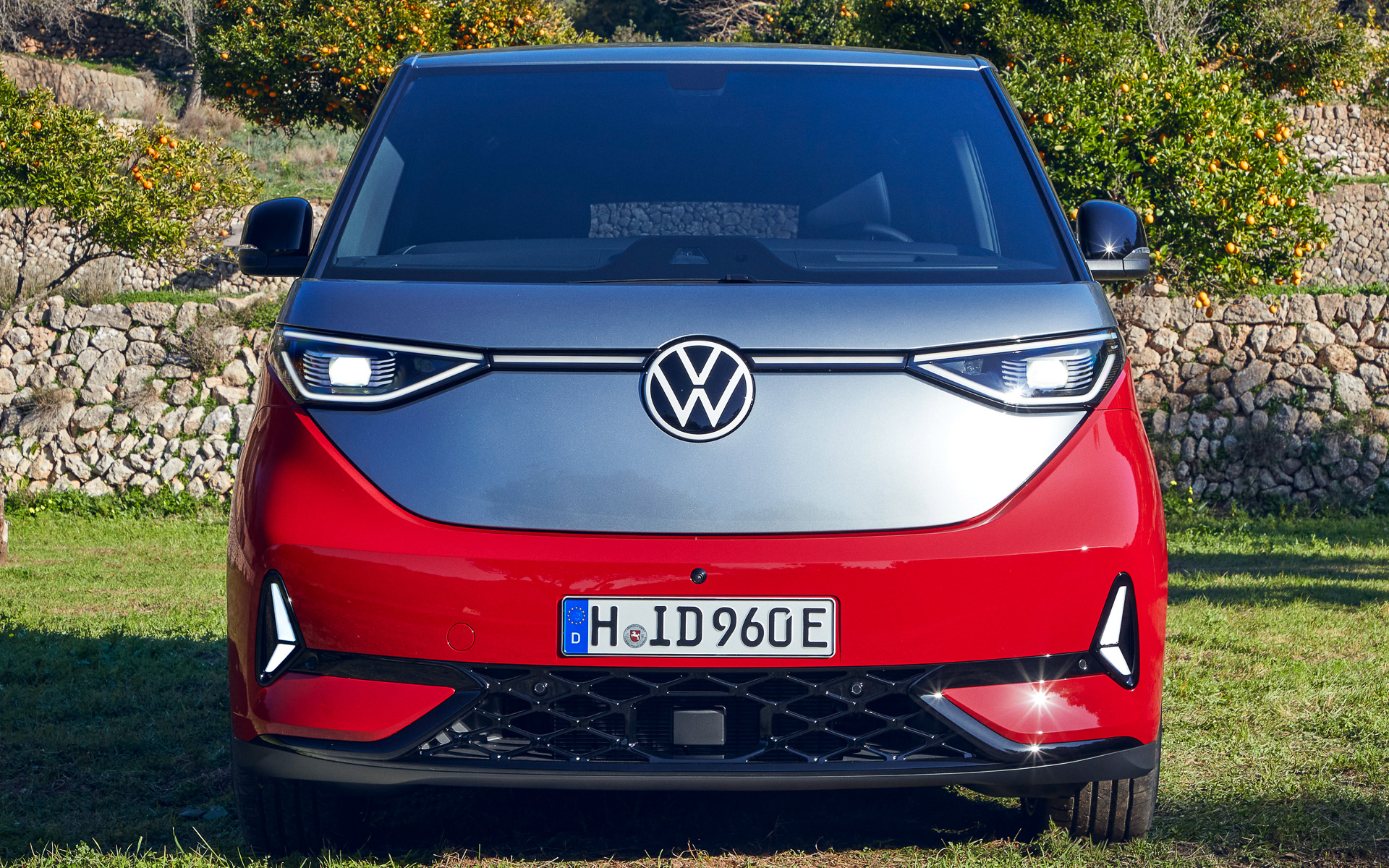 新型バッテリEVバン「ID. Buzz GTX」