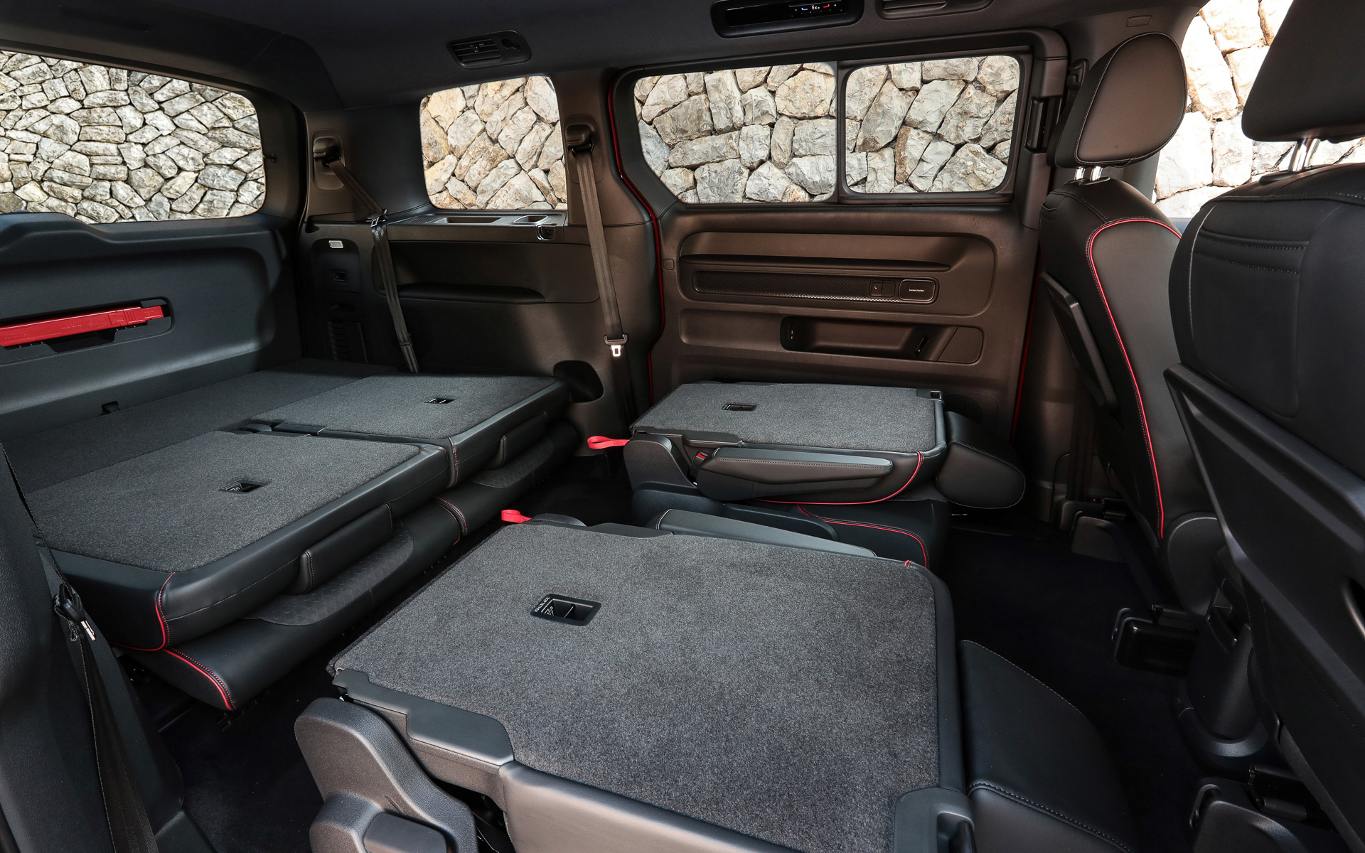 新型バッテリEVバン「ID. Buzz GTX」のリアシートアレンジ