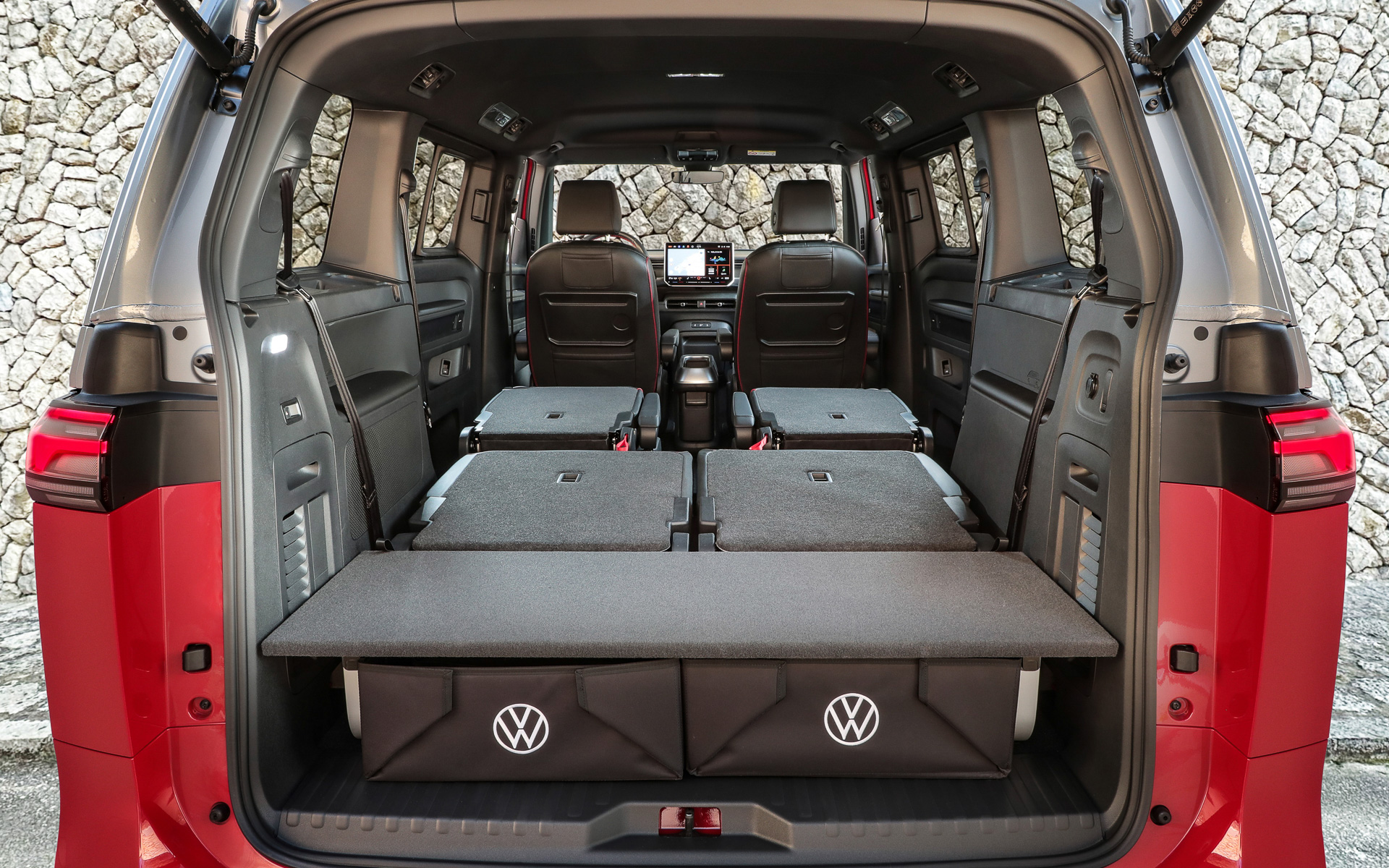 新型バッテリEVバン「ID. Buzz GTX」のリアシートアレンジ