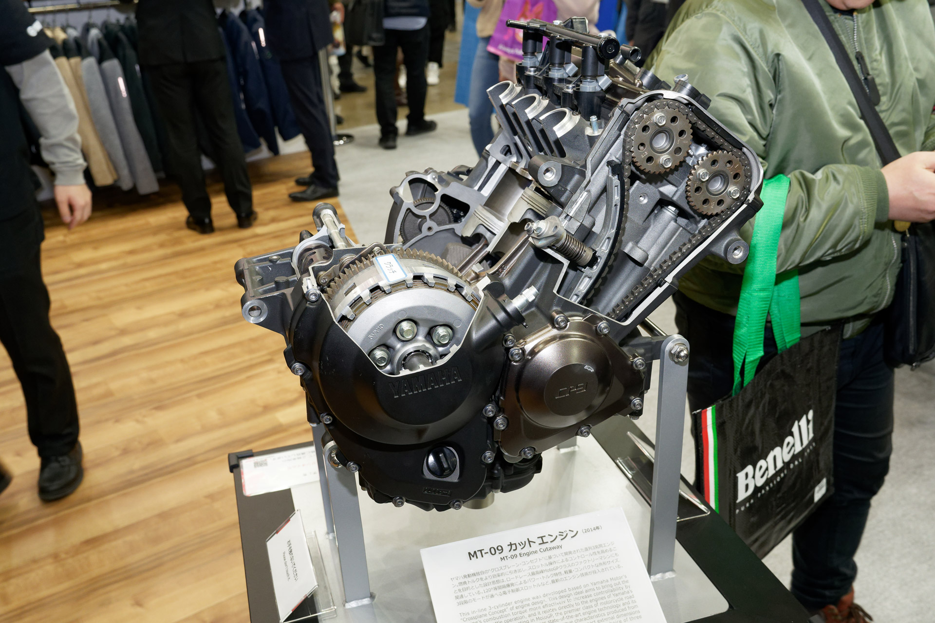 MT-09のエンジンカットモデルが展示