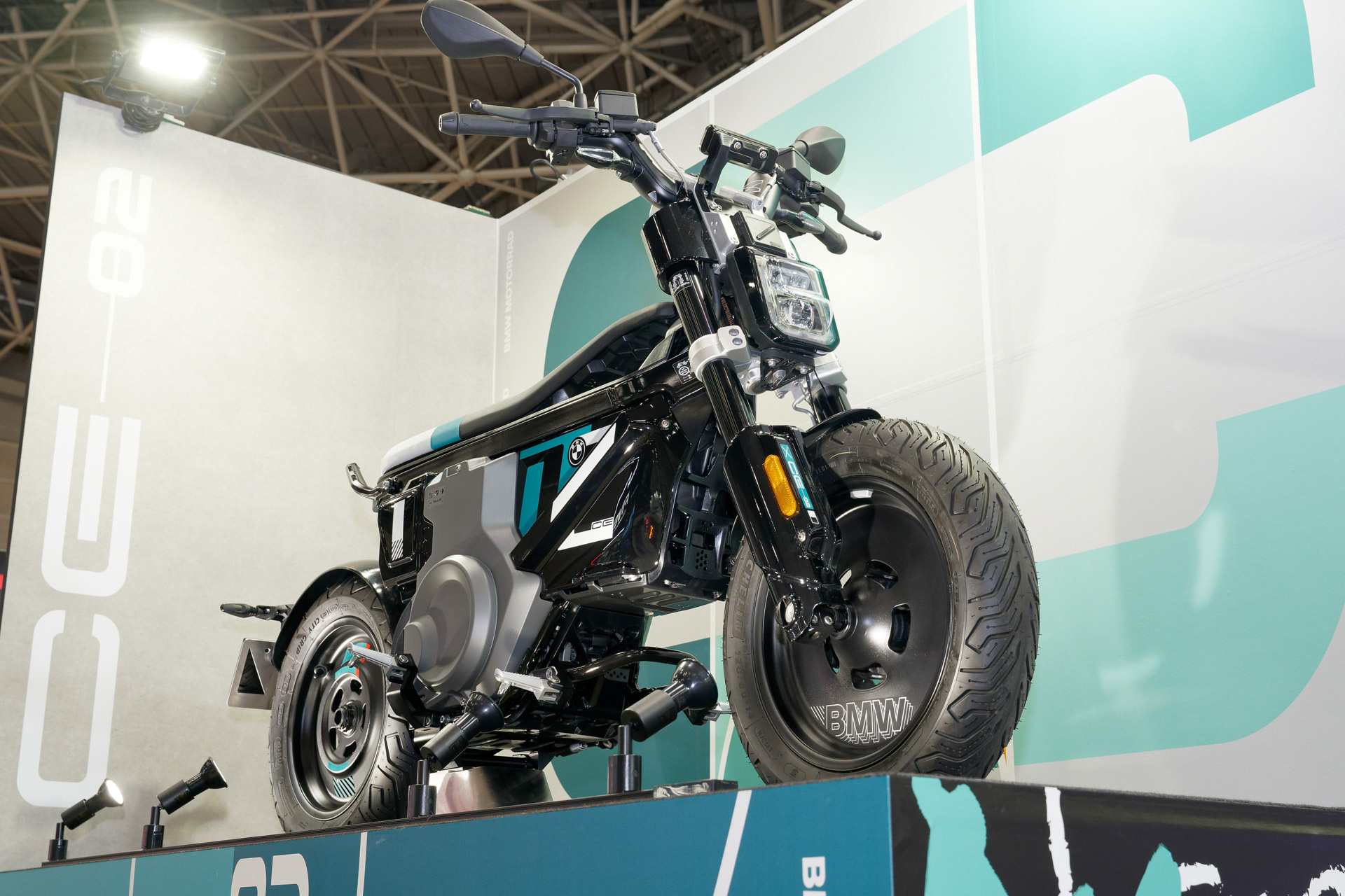 都市型電動モビリティ「CE 02」