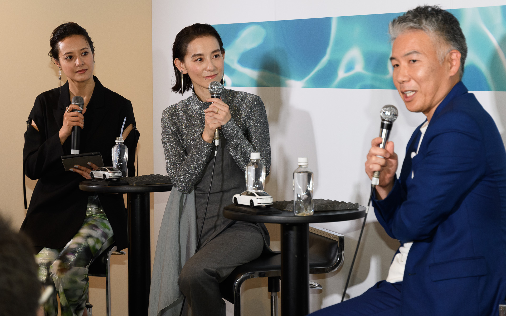 お題について参加者と語らい会う清水氏