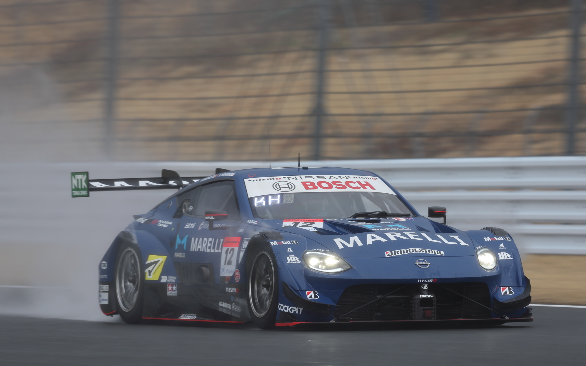 ブリヂストンタイヤを履くNISSAN Z GT500