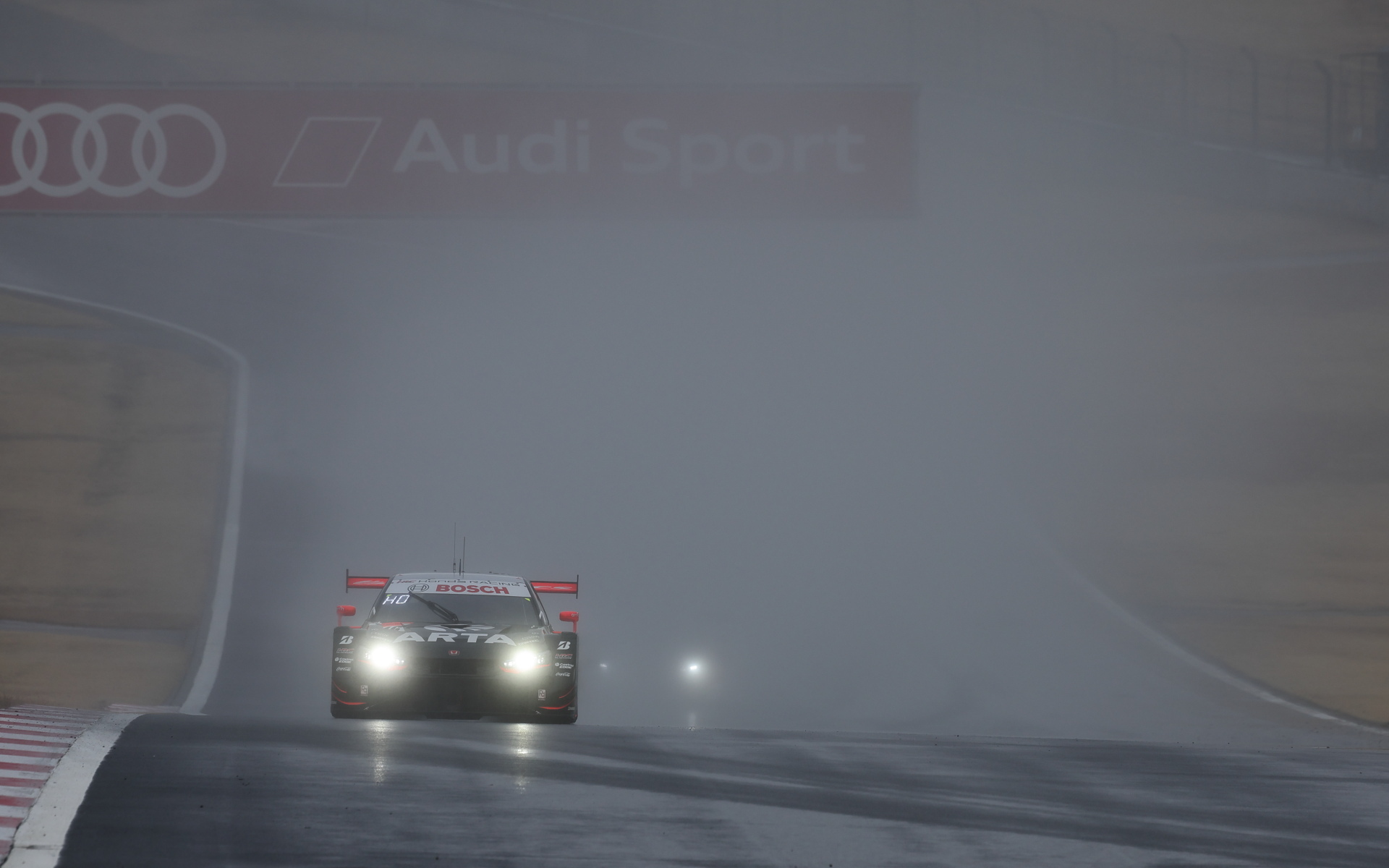 模擬予選で「模擬ポール」を獲得した16号車 ARTA MUGEN CIVIC TYPE R-GT （大津弘樹/佐藤蓮組）