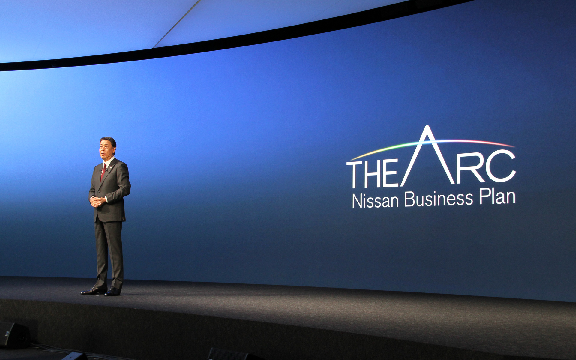 新経営計画「The Arc」の説明会でプレゼンテーションを行なった日産自動車株式会社 社長兼CEOの内田誠氏