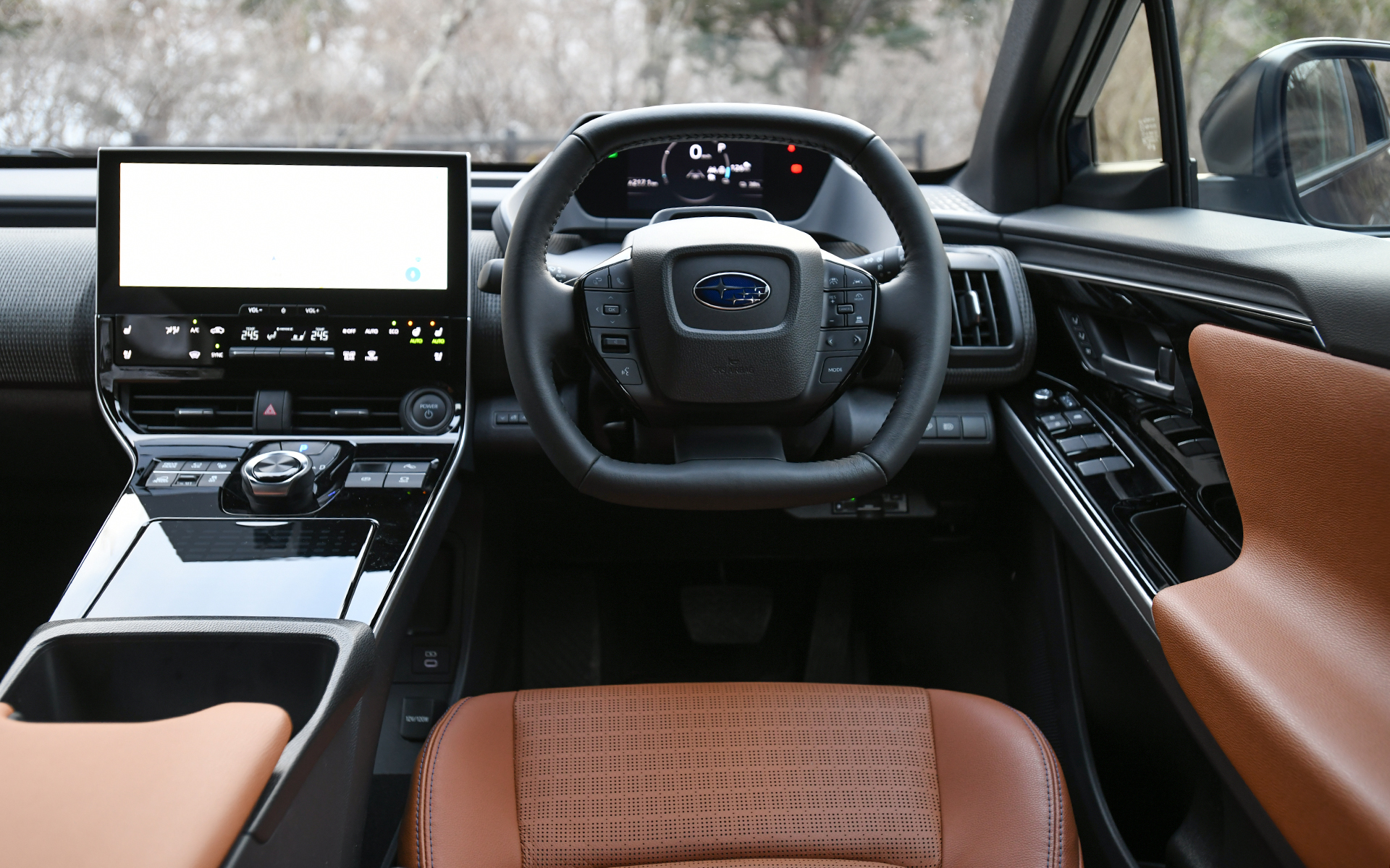 2023年10月の改良で採用されたオーバルステアリングホイール