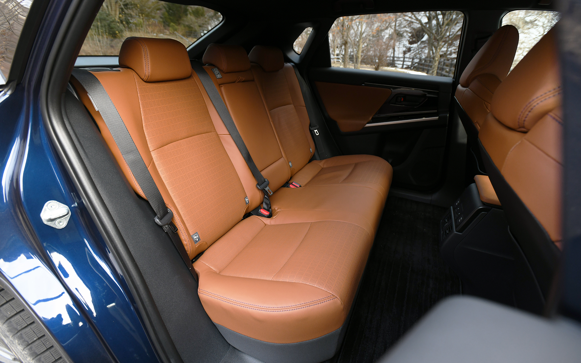 シート表皮は本革（タン）が標準