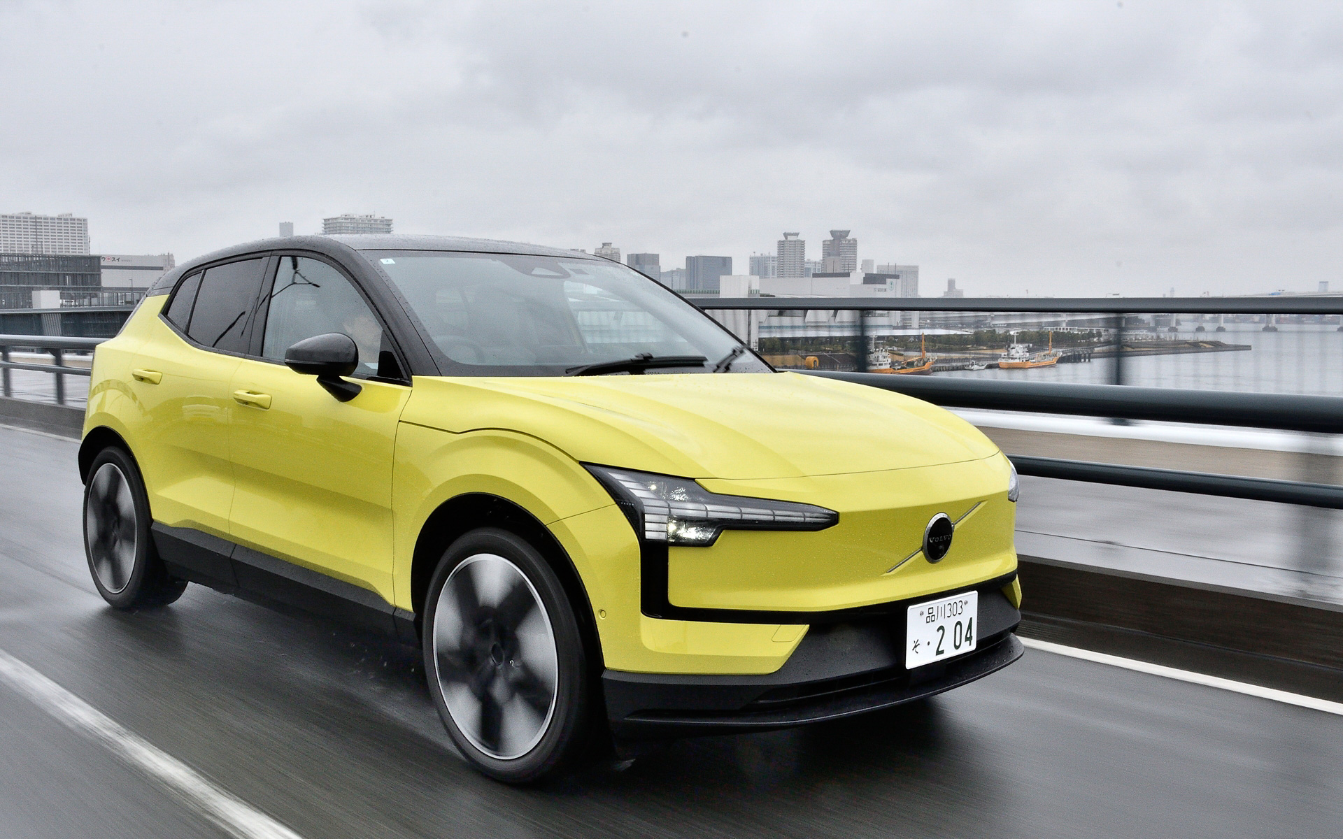 ボルボの新型バッテリEV「EX30」