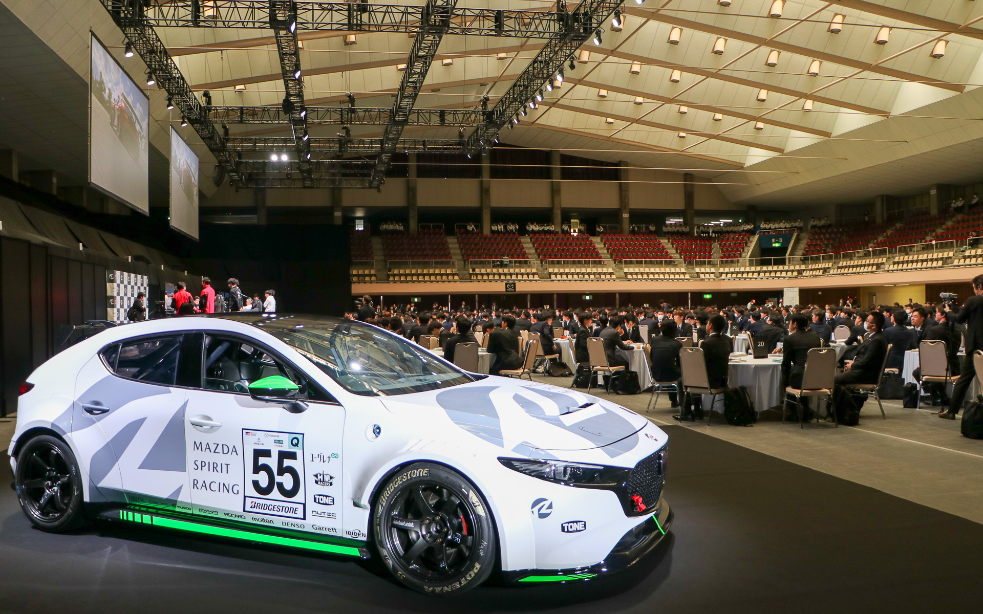 マツダ2024年入社式で、新たな取り組みとなる「e-Sportsイベント」が実施された