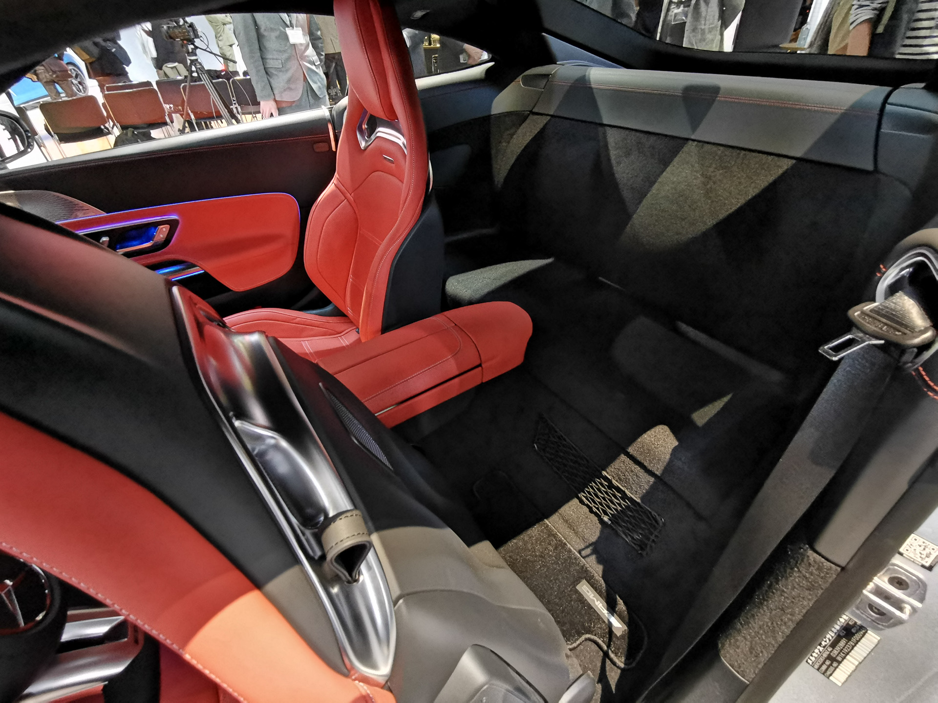 2シーター仕様の後部