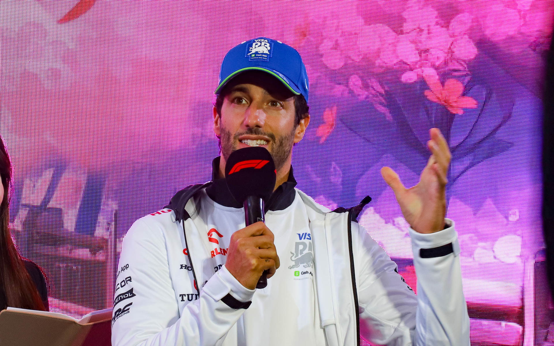 最後にファンへのメッセージを求められたリカルド選手は「ありがとう。いってらっしゃい！」と日本語で話した