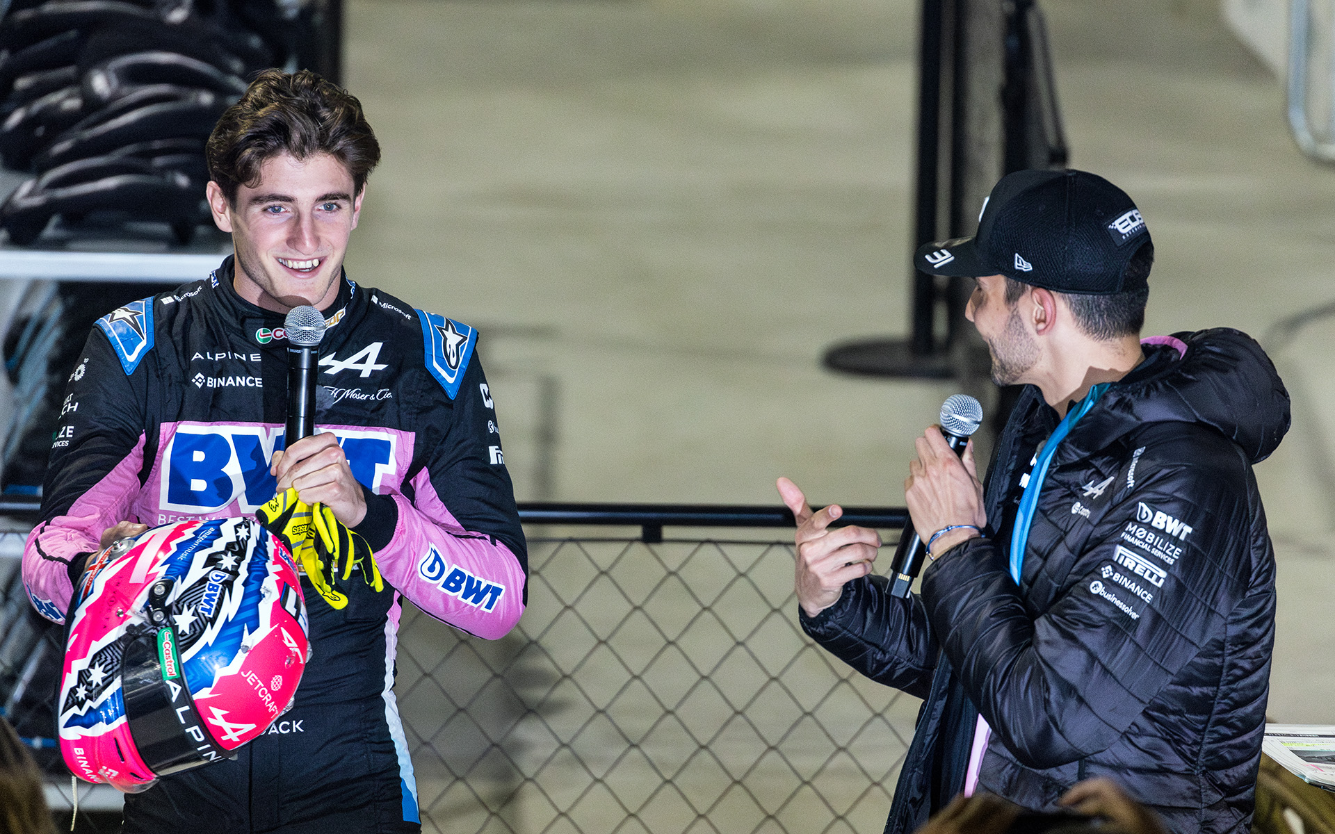 すぐにジャック・ドゥーハン選手がレーシングスーツに着替えて登場