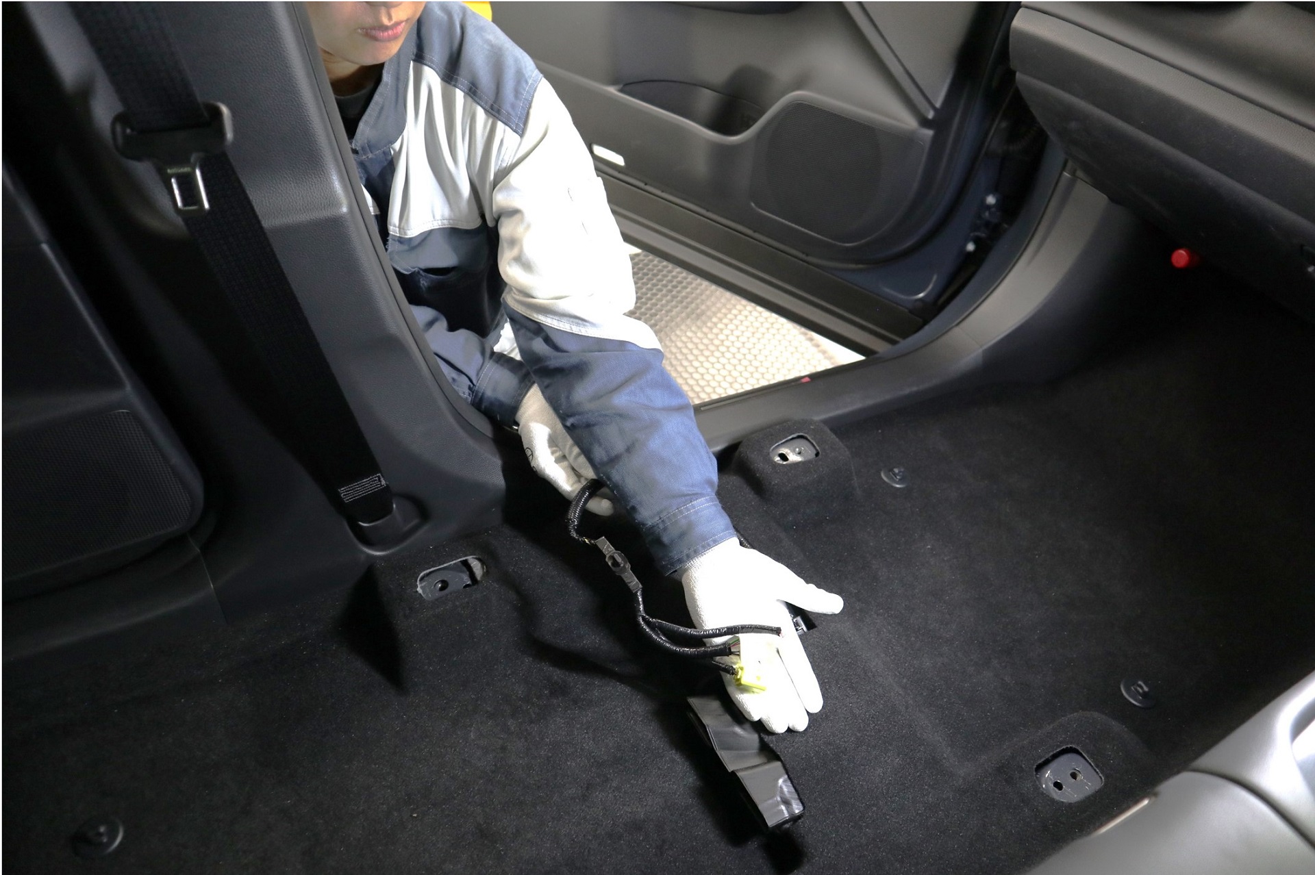 アップグレードレディ設計を通じてセンサーの取り付けやワイヤーハーネスの調整作業を短縮するイメージ