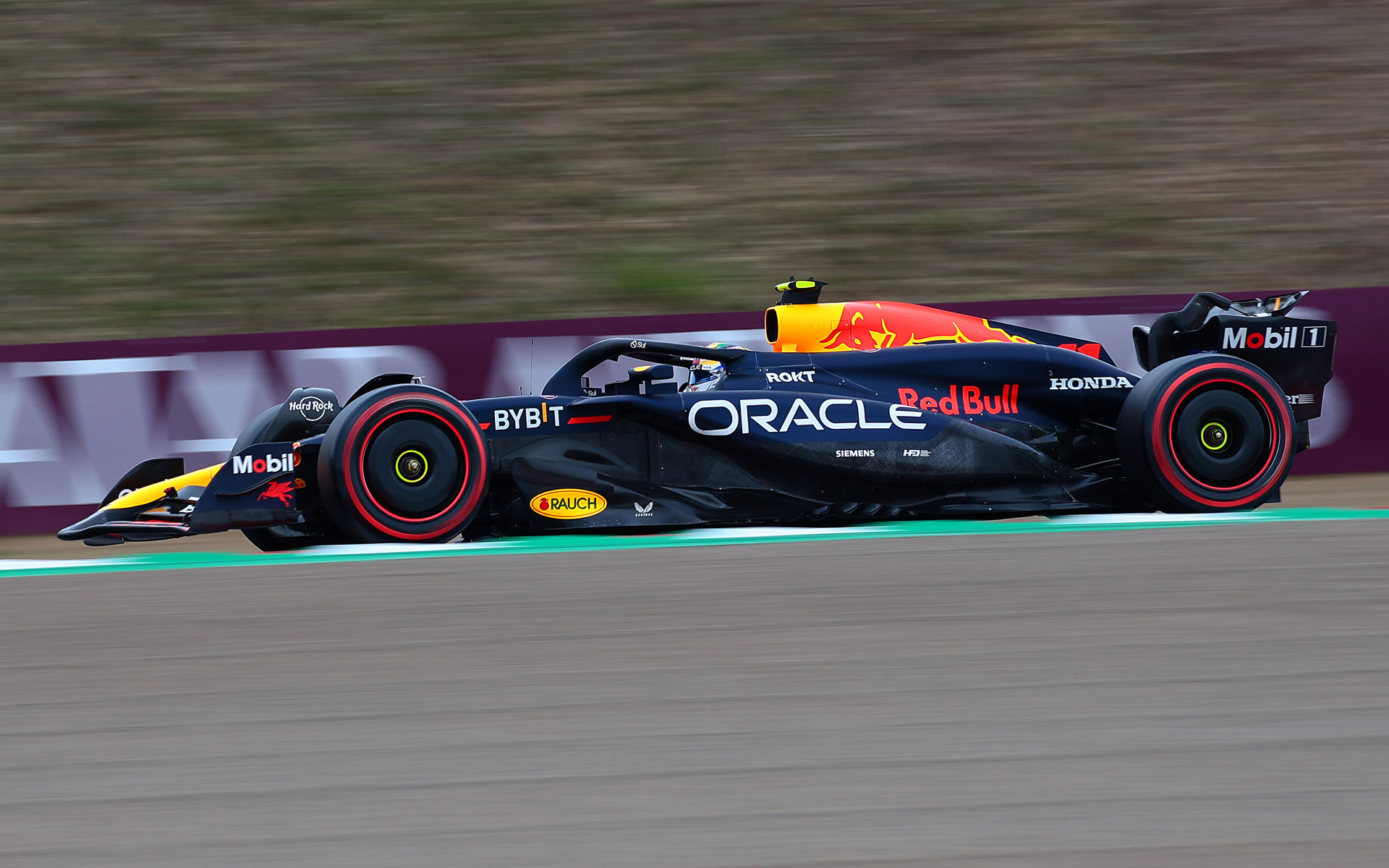 予選2位はセルジオ・ペレス選手