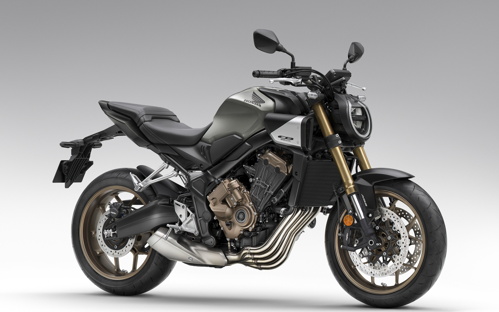 CB650R E-Clutch（パールディープマッドグレー）