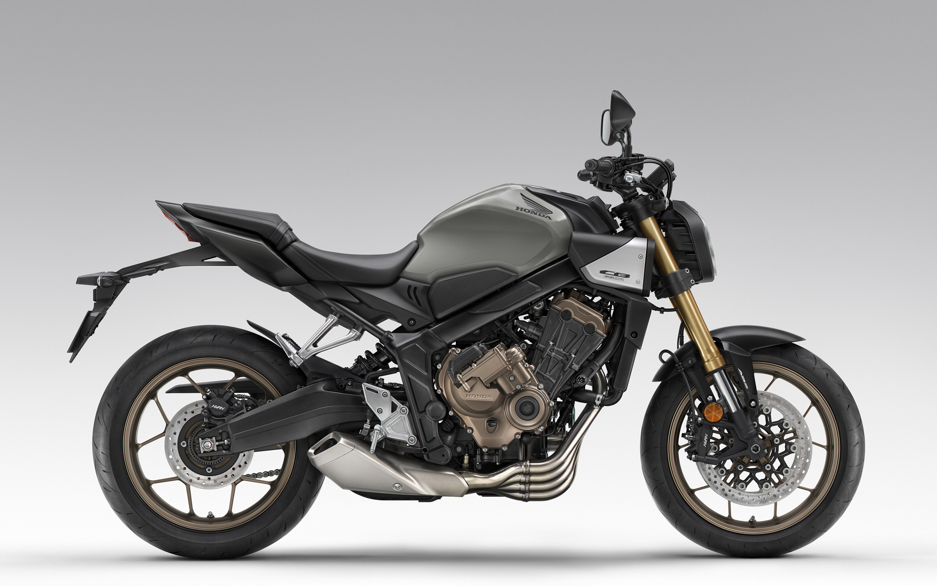 CB650R E-Clutch（パールディープマッドグレー）