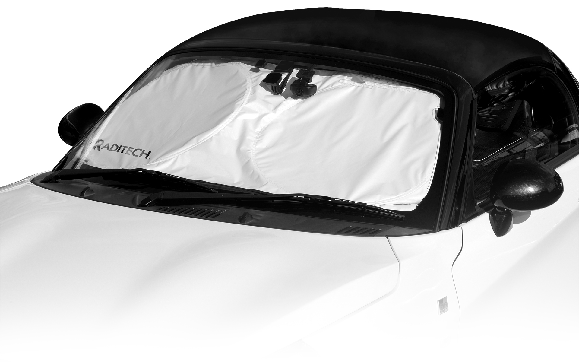 S/M/L/LLの4サイズを設定し、さまざまな車種に対応