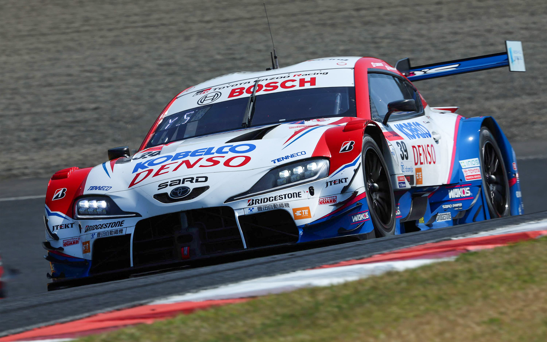 39号車「DENSO KOBELCO SARD GR Supra」