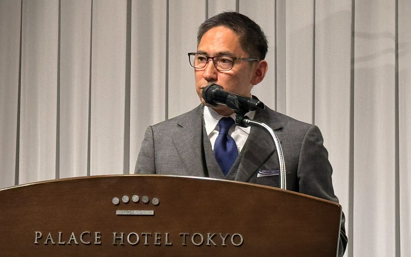 日本法人社長 長崎忠夫氏