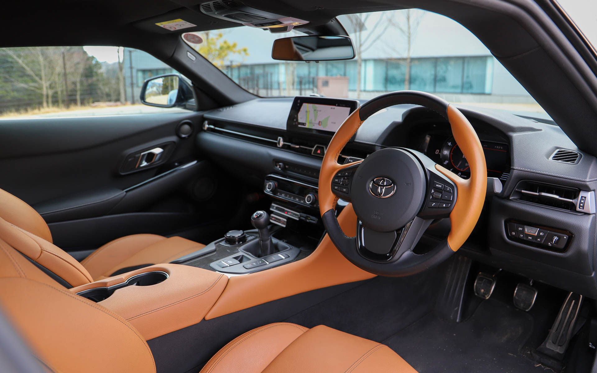 MTモデルのGRスープラは標準仕様で、素のGRスープラでのドライビングが楽しめる