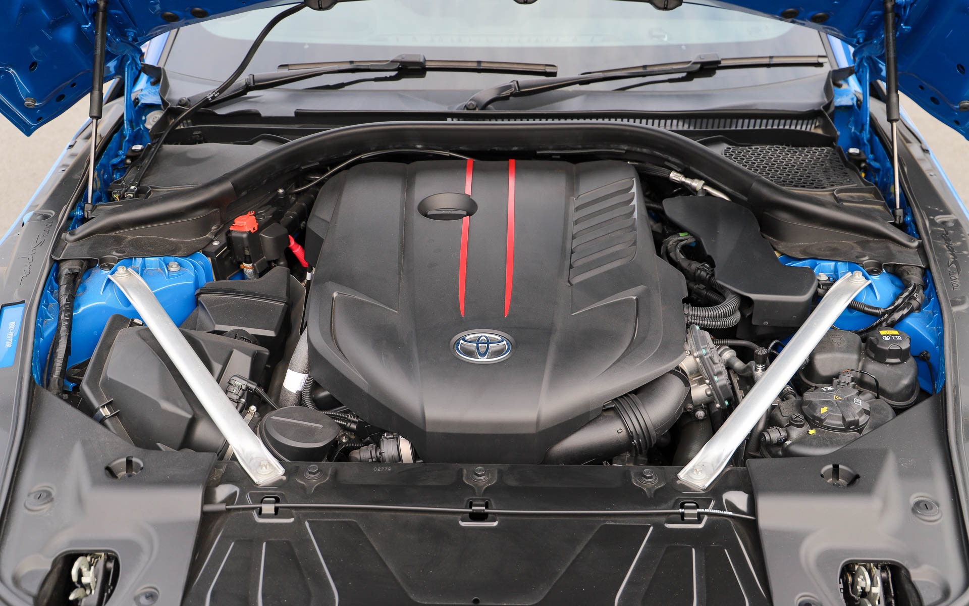 試乗できる2020年式ATモデルも2022年式MTモデルも、最高出力285kW（387PS）/5800rpm、最大トルク500Nm（51.0kgfm）/1800-5000rpmを発生する直列6気筒3.0リッター直噴ターボエンジンを搭載する