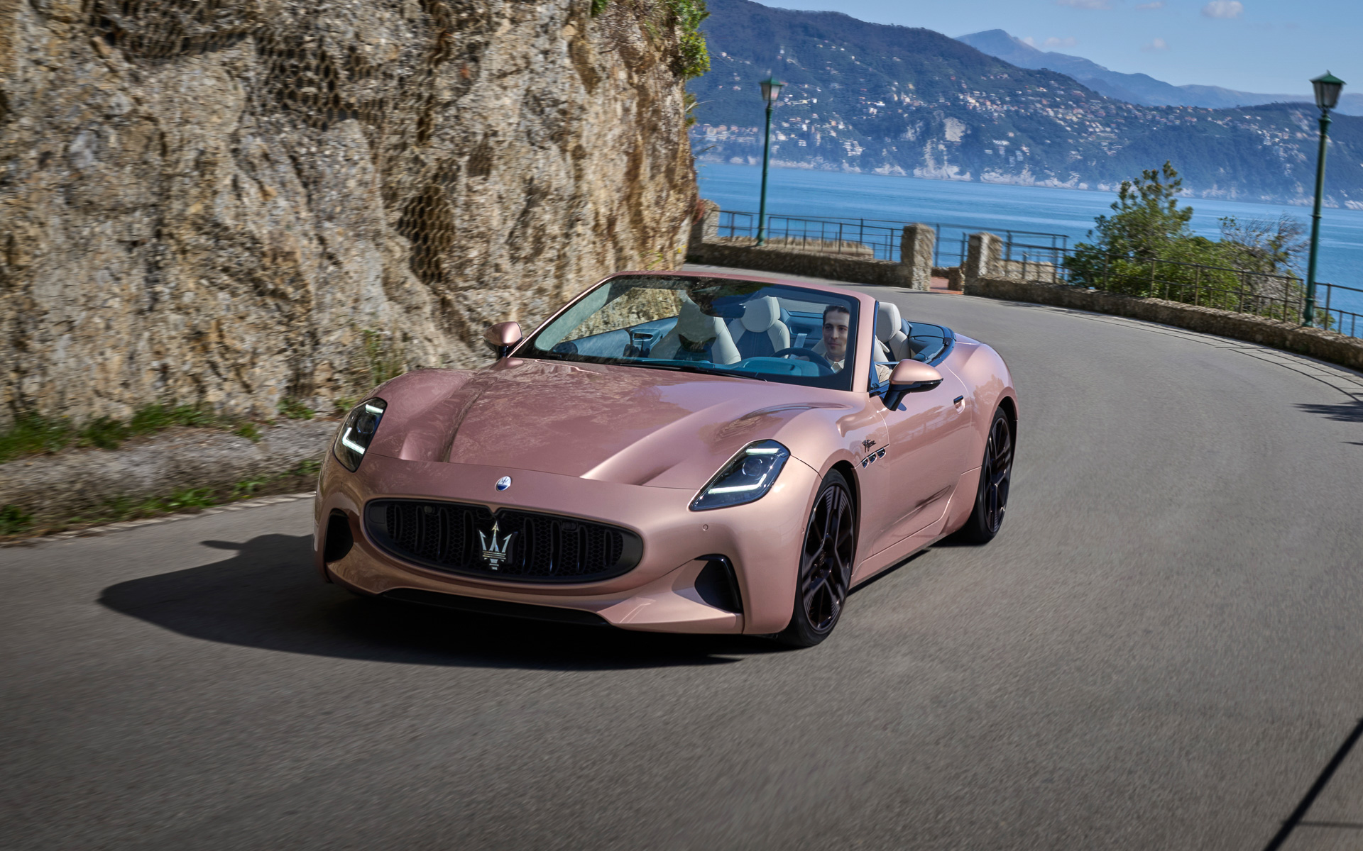 マセラティの最新バッテリEVモデル「グランカブリオ フォルゴレ」