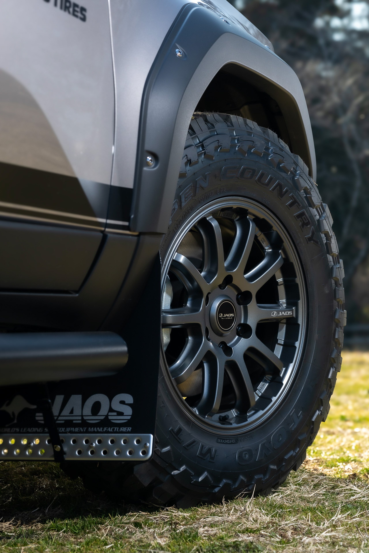 オフロードレースでのノウハウを生かしたOPEN COUNTRY M/TにLT275/70 R18 125Pが追加された