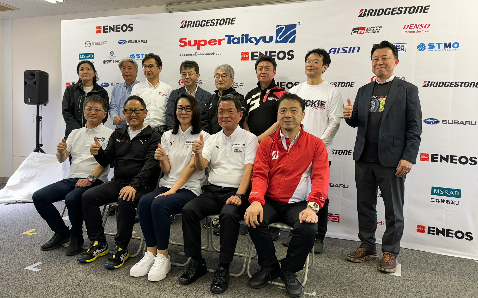 STMOを支えるメンバー代表による記念写真