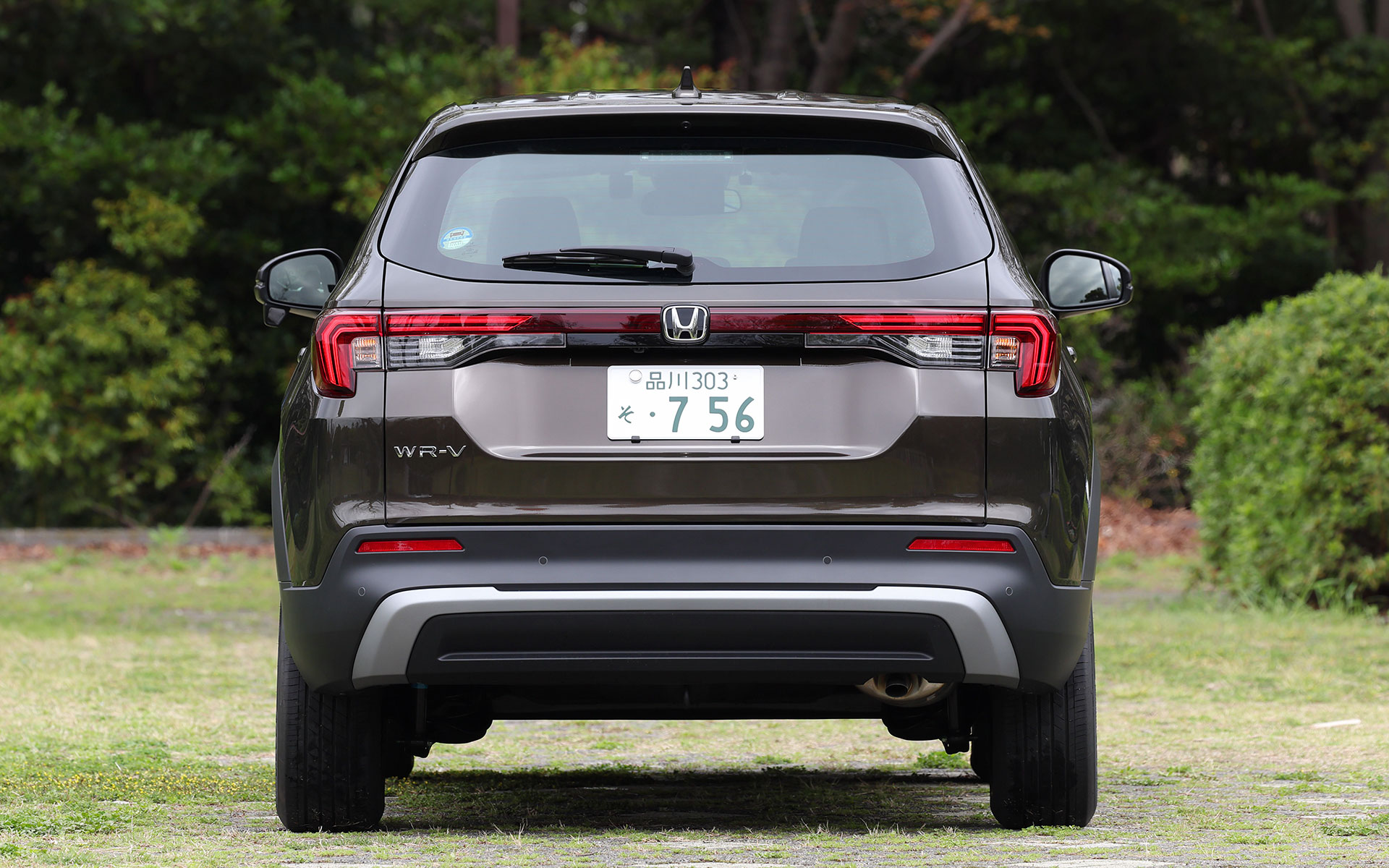 客室内寸法は1955×1460×1280mm（室内長×室内幅×室内高）と、ヴェゼルの2010×1445×1225mm（同）と比べてもそん色ない広さ感