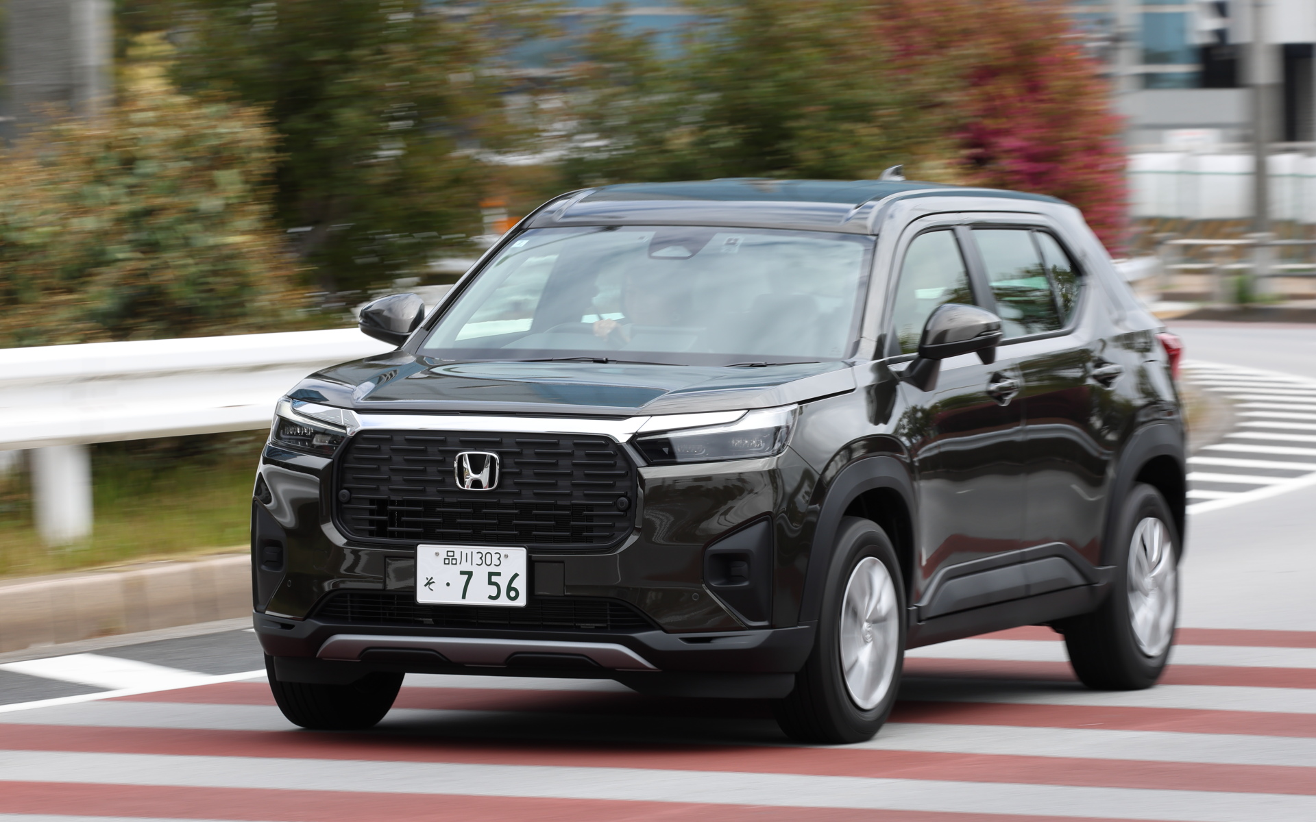 16インチタイヤを履くエントリーグレード「X」の乗り味はしなやかだ