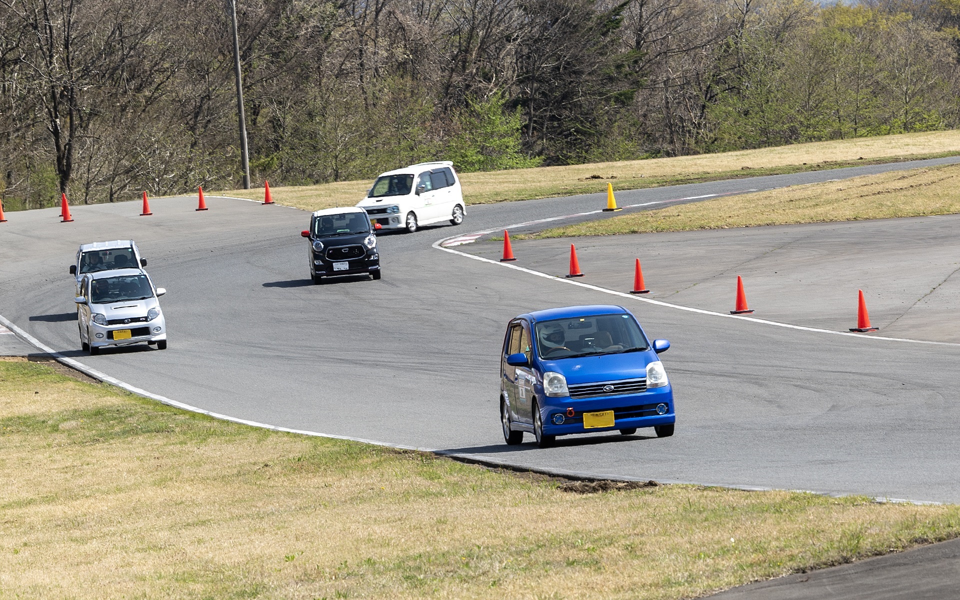 各クラスの定員は最大で12台。コースが混みあわないことを考えた設定。クラスごとにコースインする