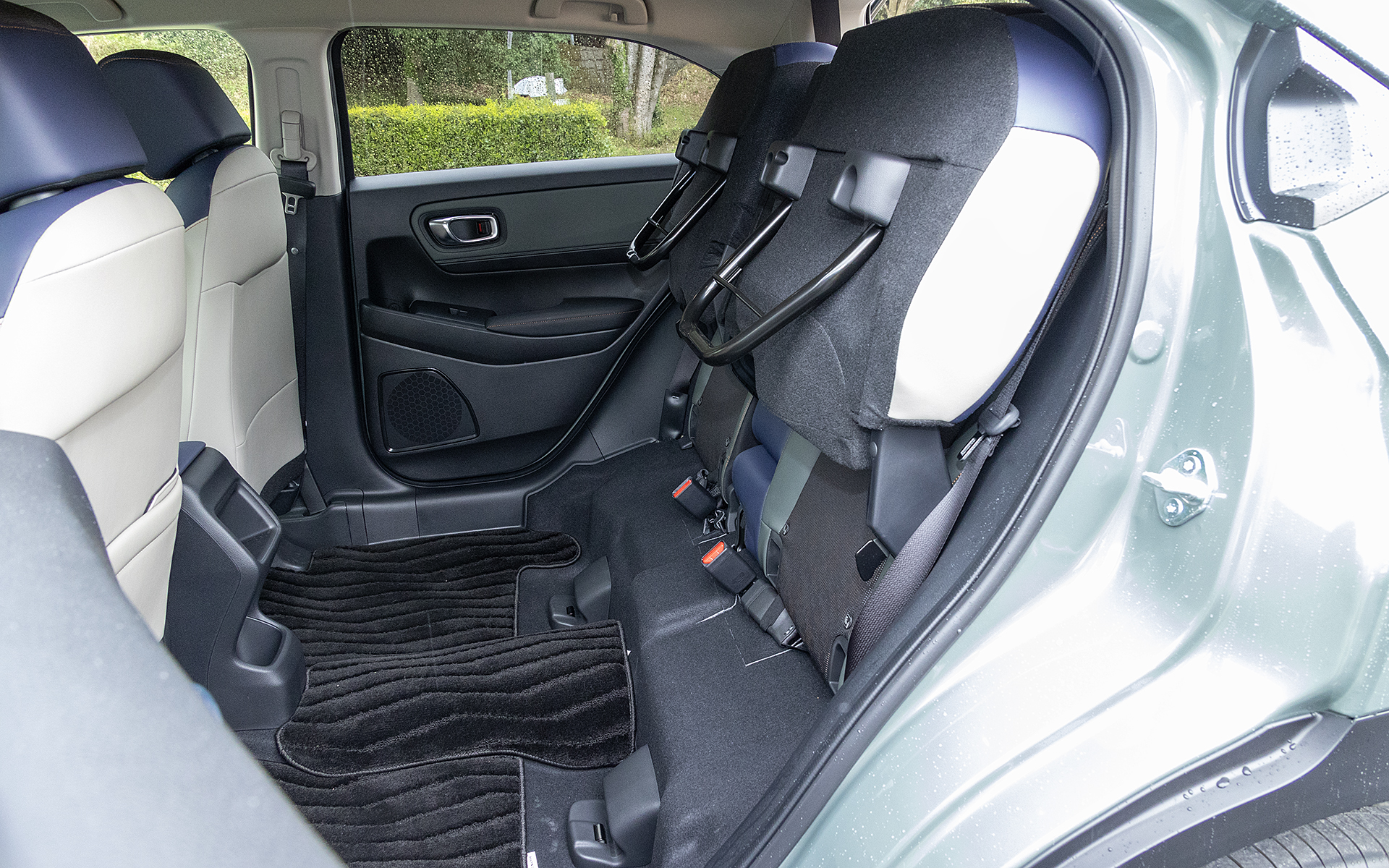 片側ずつチップアップさせることもできる