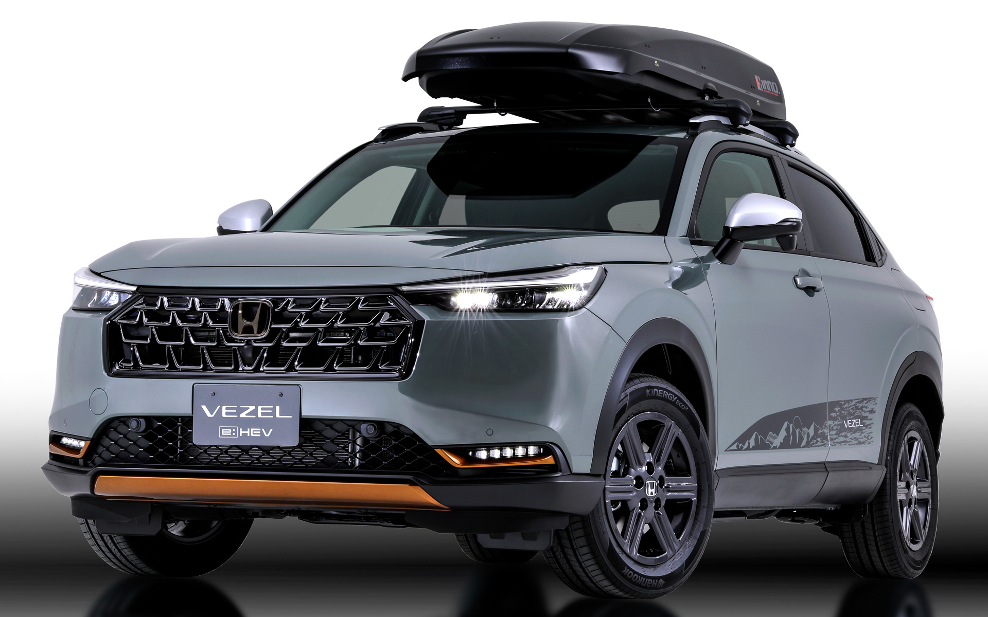 ホンダアクセスがマイチェンした「ヴェゼル」用の純正アクセサリーを発表