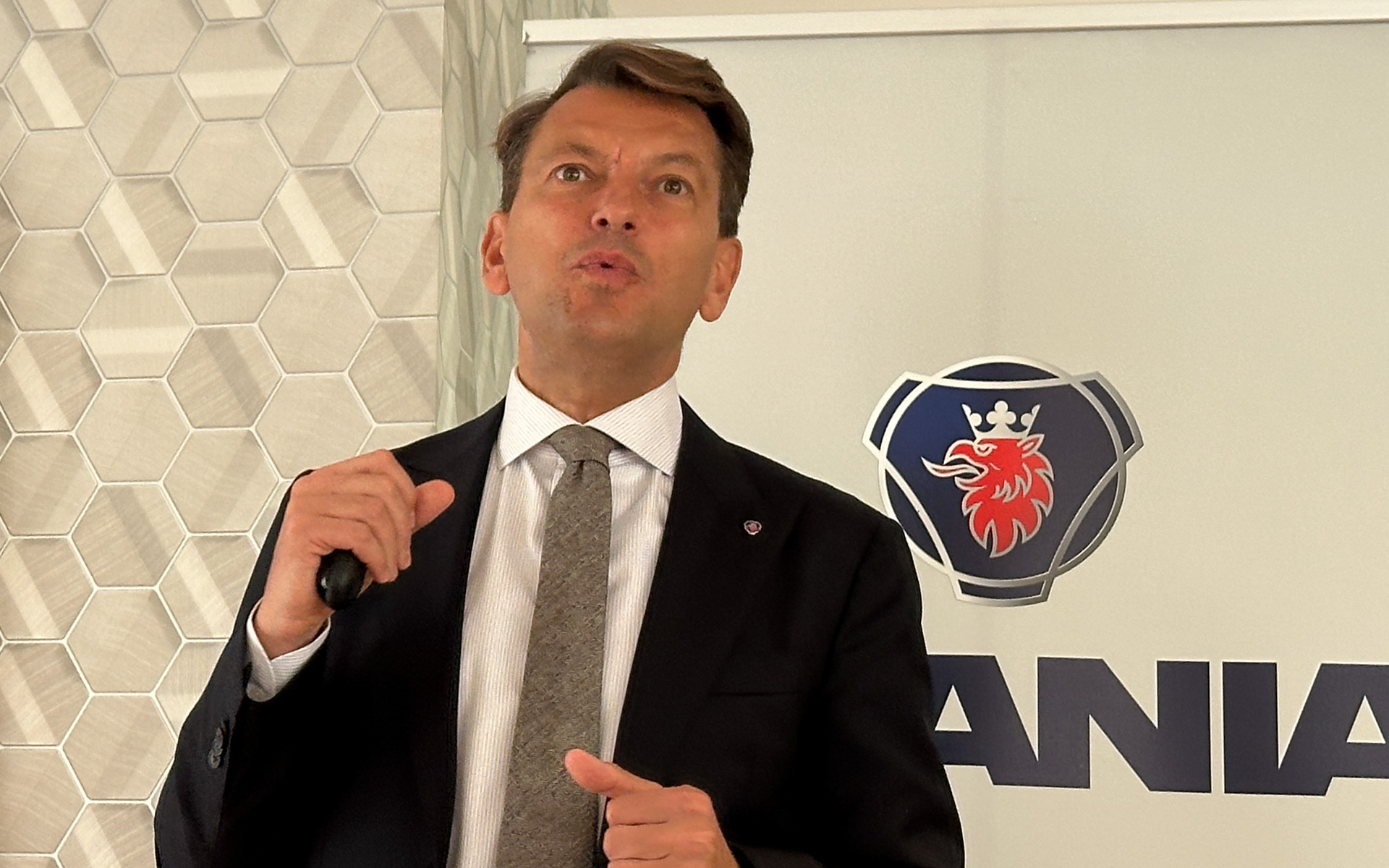 スカニアジャパン株式会社 代表取締役社長のアラン・スーダン氏