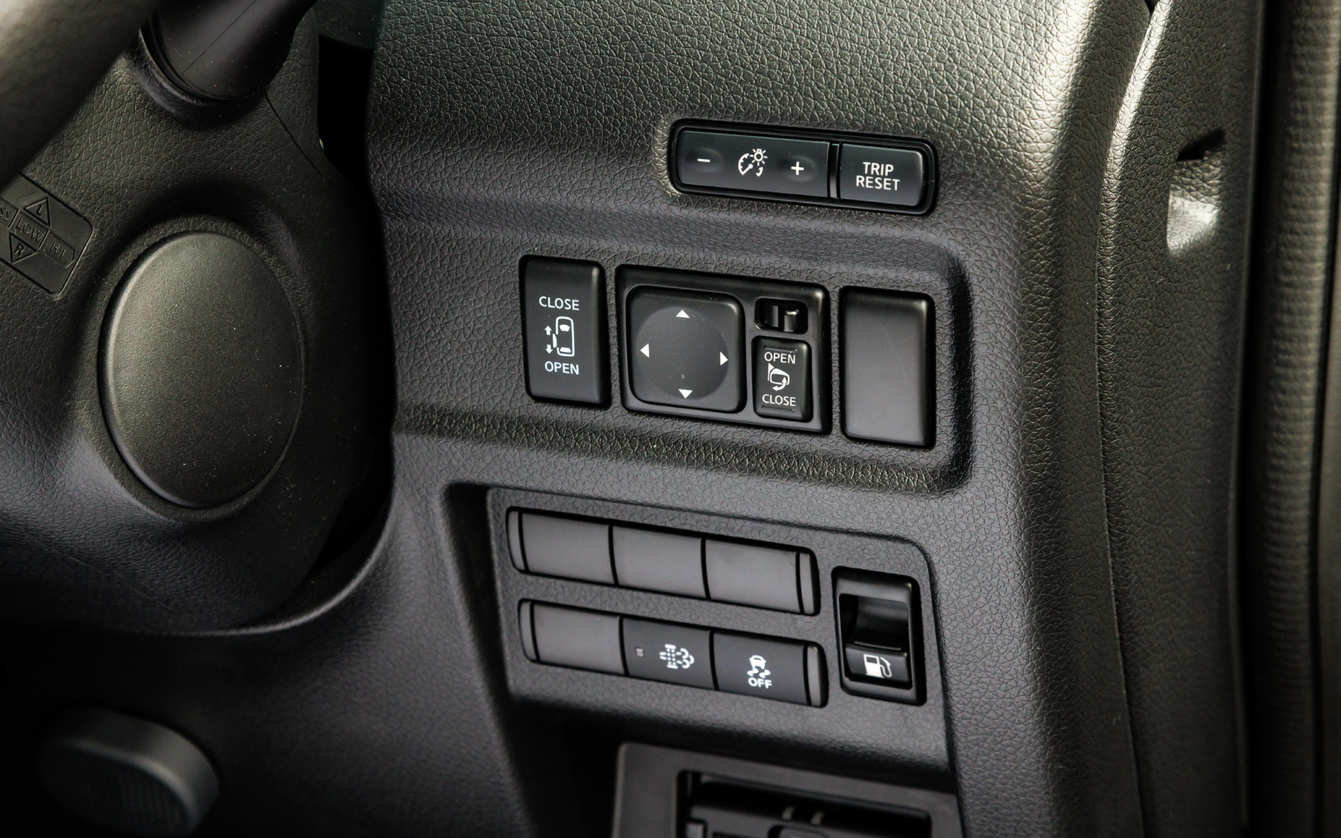 マイルームは助手席側のオートスライドドアを標準装備