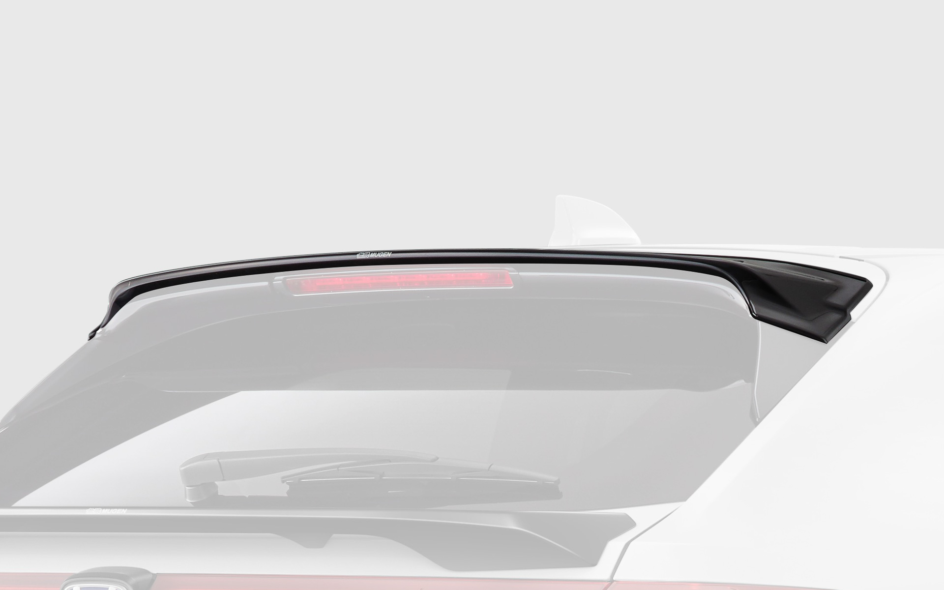 ルーフスポイラー　価格6万6000円（塗装済）、6万500円（未塗装）