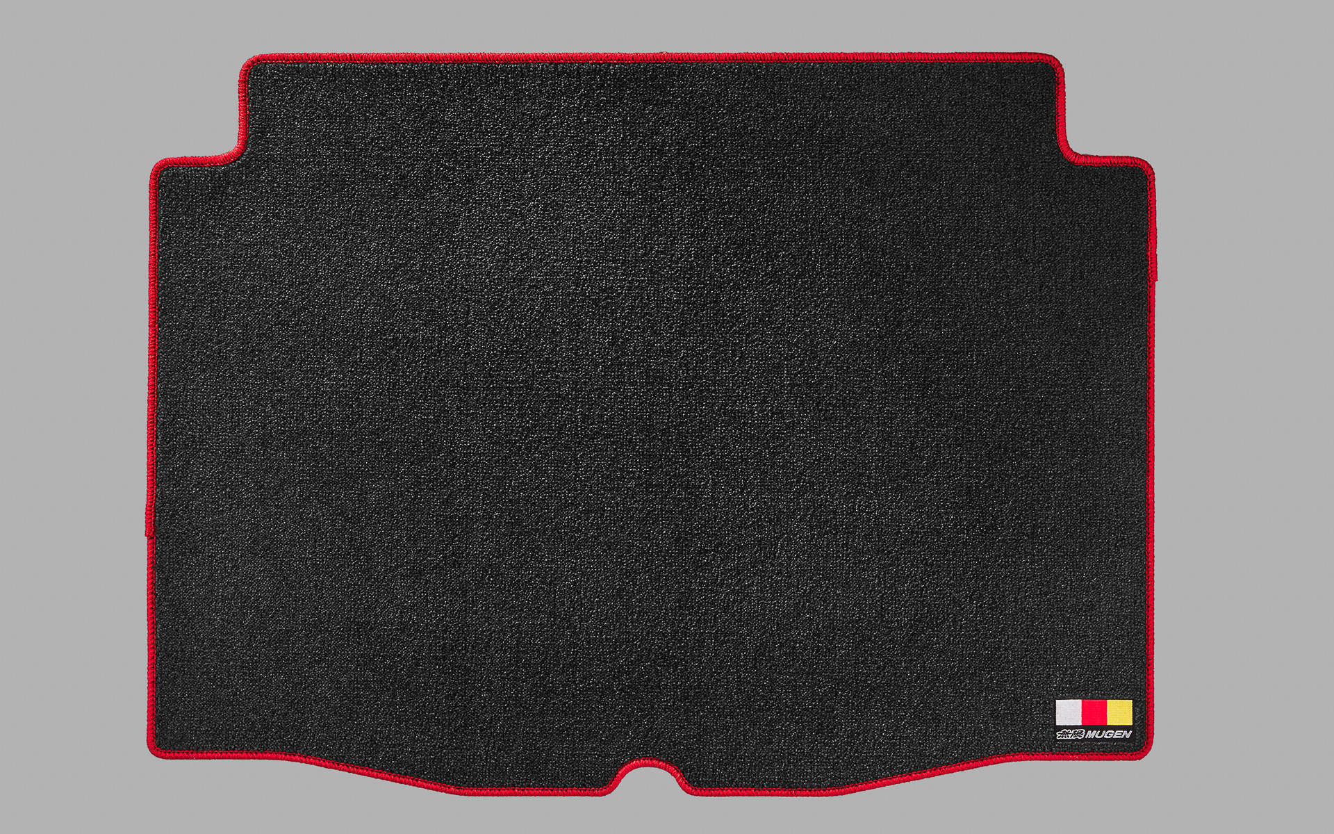 スポーツラゲッジマット（ブラック×レッド）　価格1万6500円